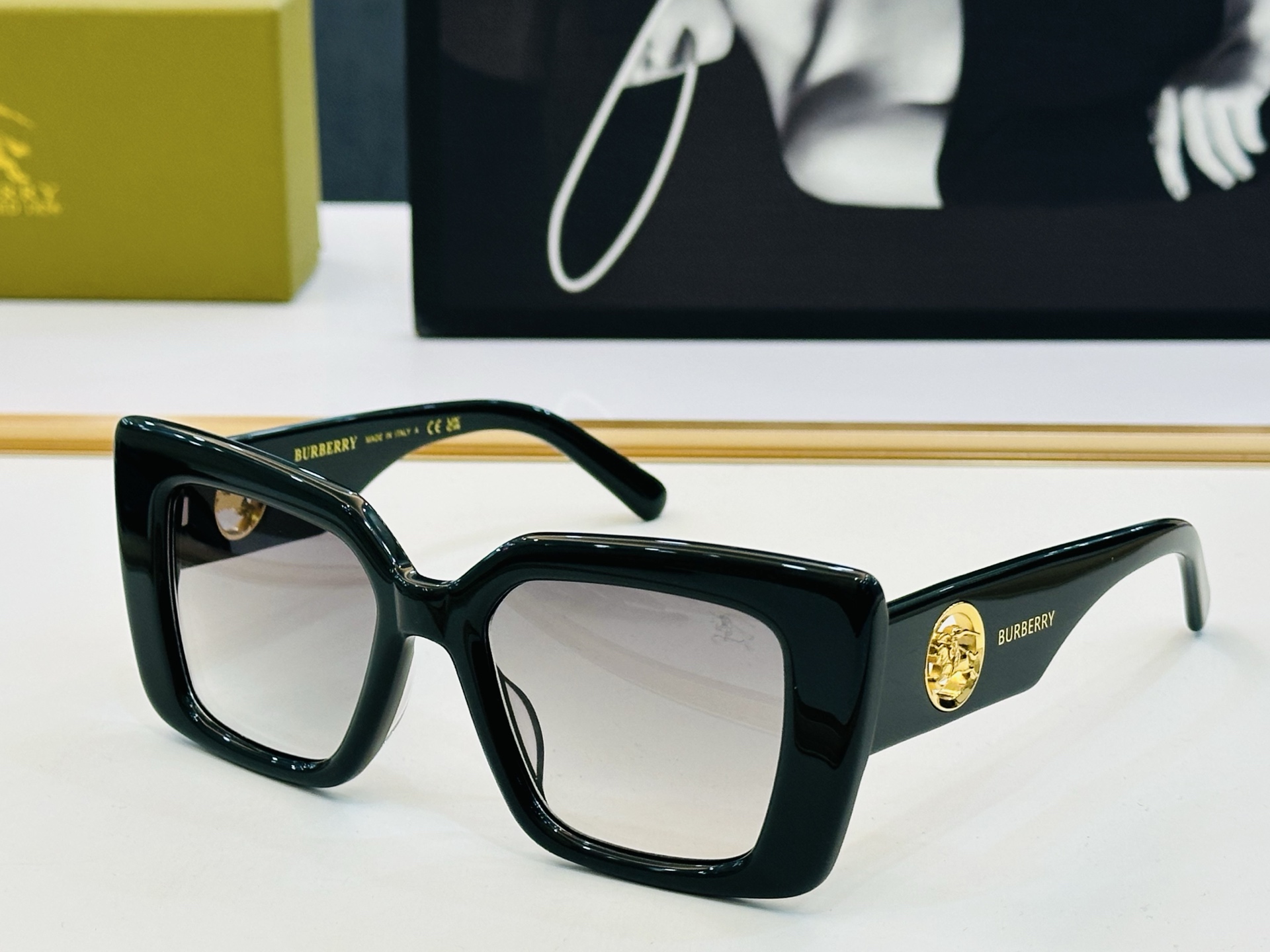 高品质✨BURBERR*✨ 巴家 B5880 Size：52口20-145 女款太阳眼镜[得意]🌲🌲 b