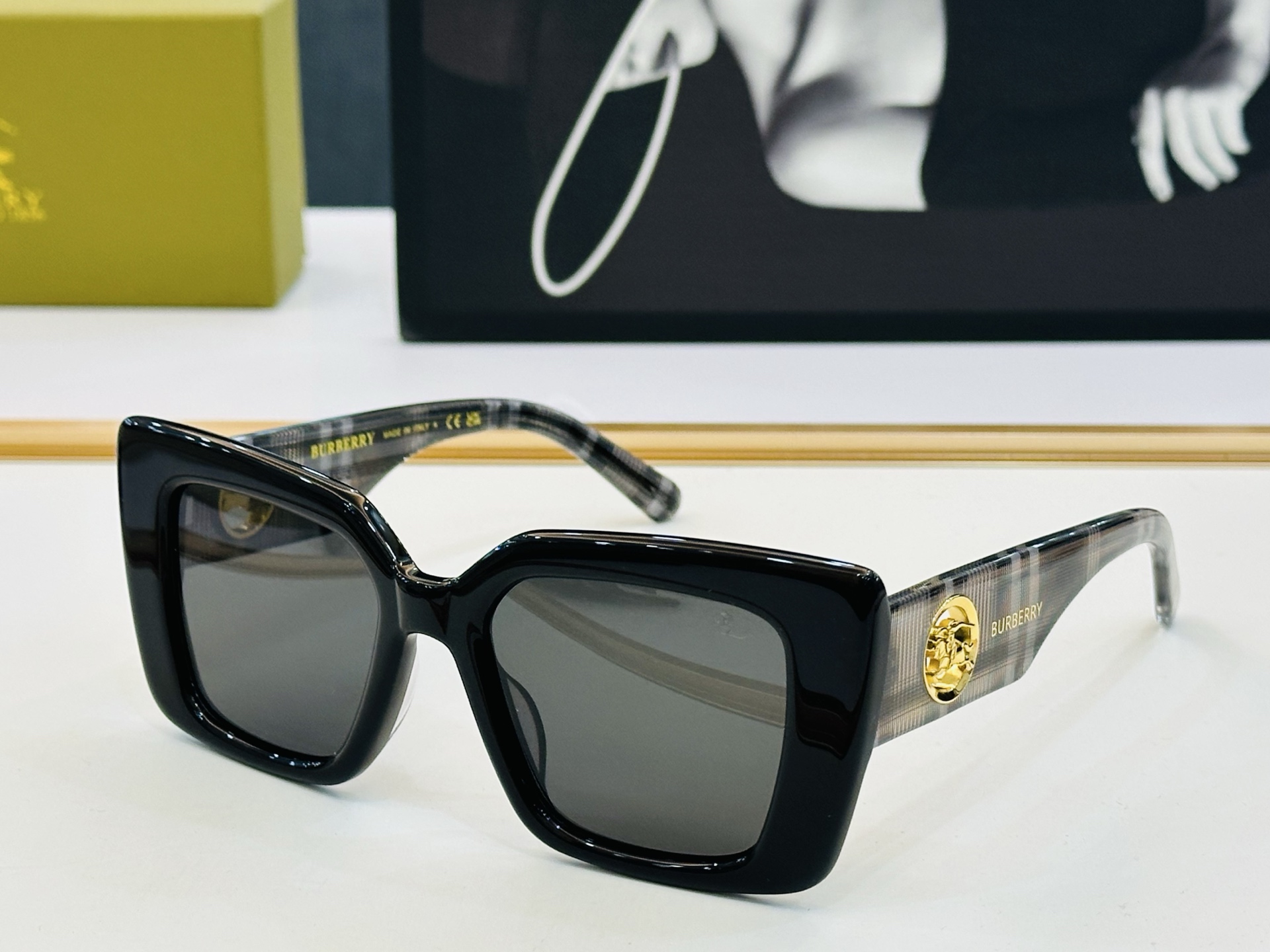 高品质✨BURBERR*✨ 巴家 B5880 Size：52口20-145 女款太阳眼镜[得意]🌲🌲 b