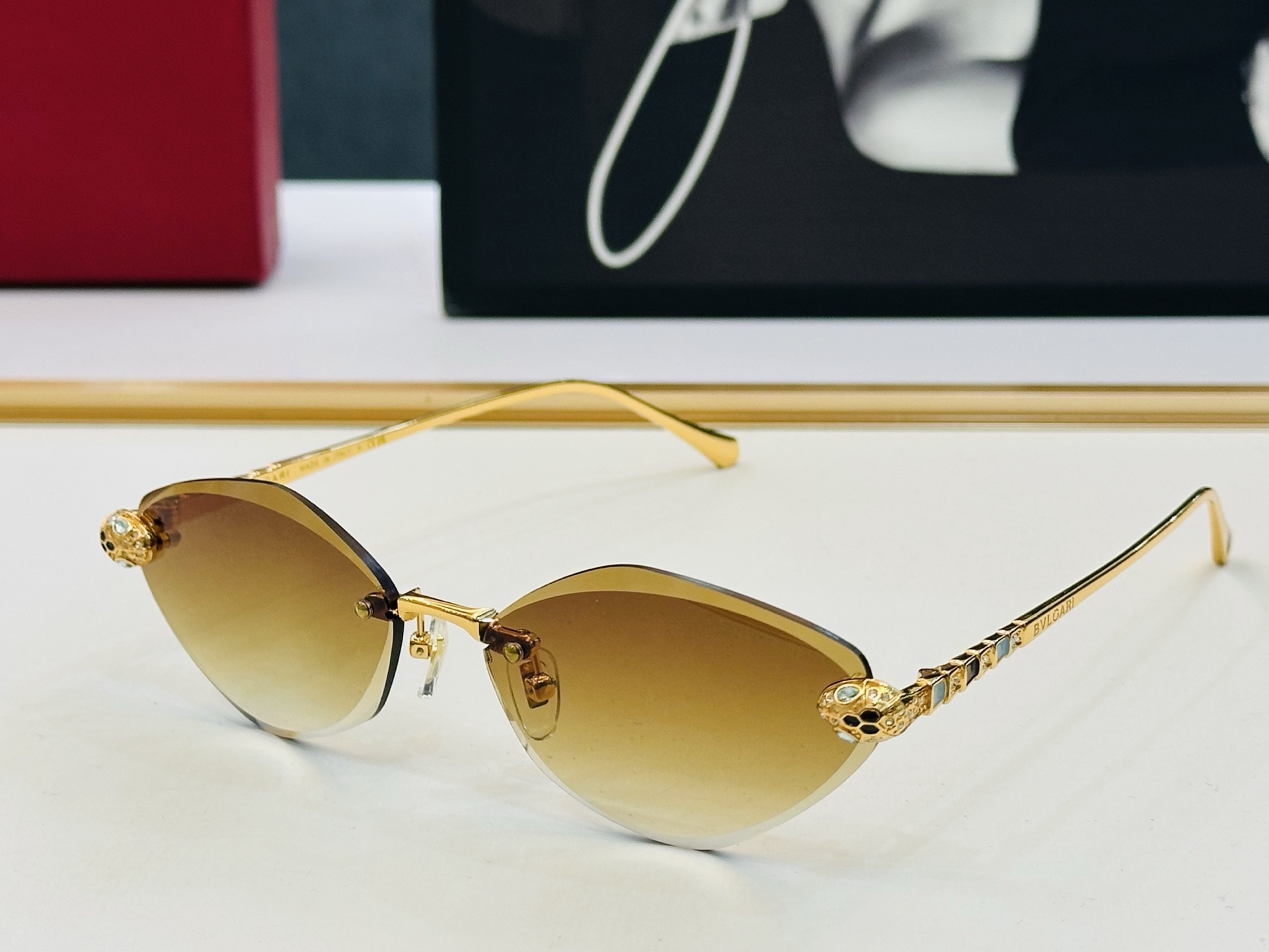 🆕 原版Cartie* 卡家 太阳镜 CT42602U Size：58口17-145电镀工艺精湛大牌品 