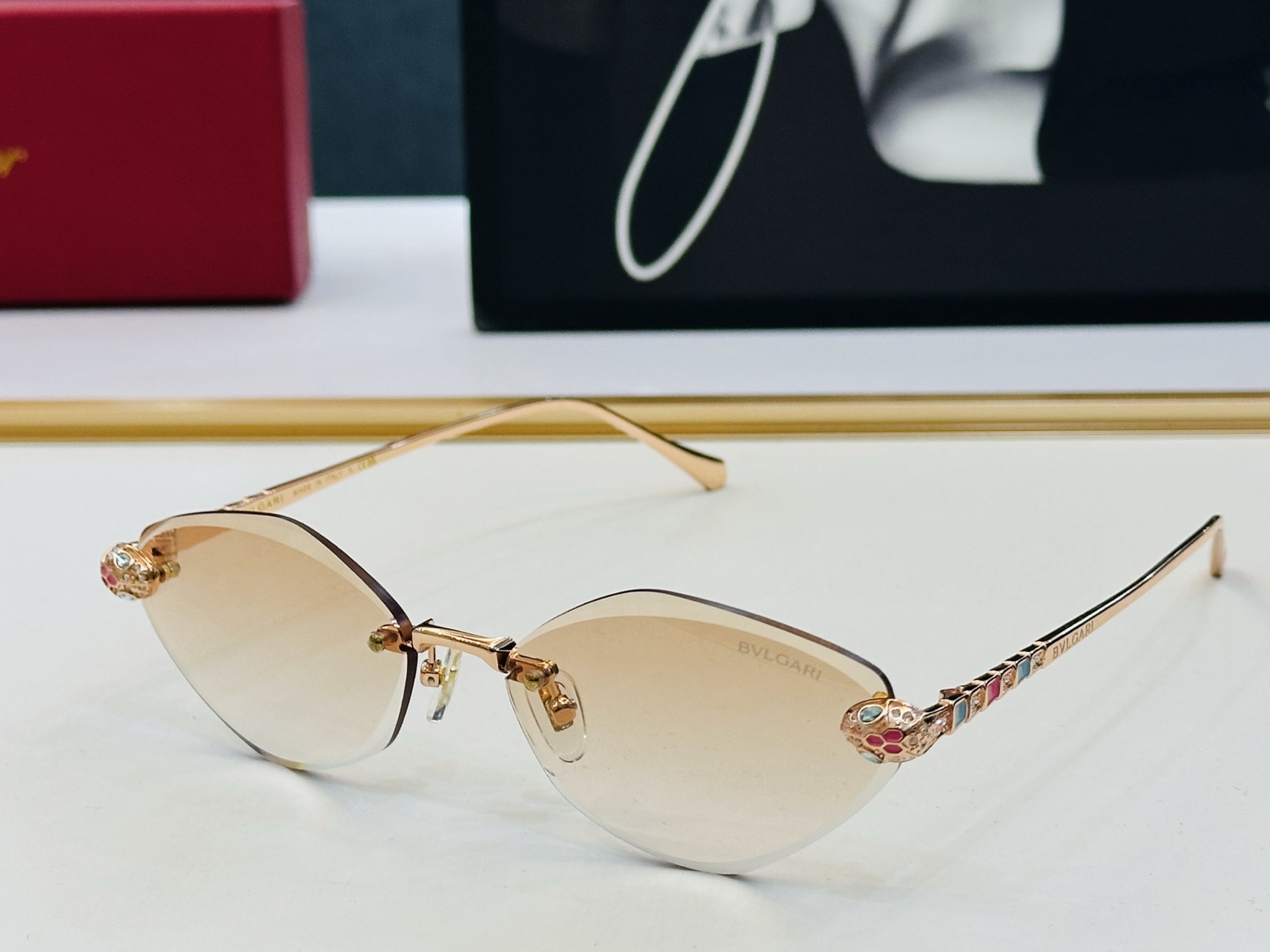 🆕 原版Cartie* 卡家 太阳镜 CT42602U Size：58口17-145电镀工艺精湛大牌品 