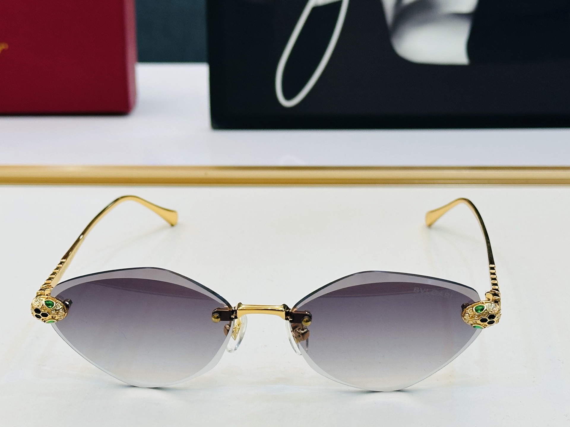 🆕 原版Cartie* 卡家 太阳镜 CT42602U Size：58口17-145电镀工艺精湛大牌品 