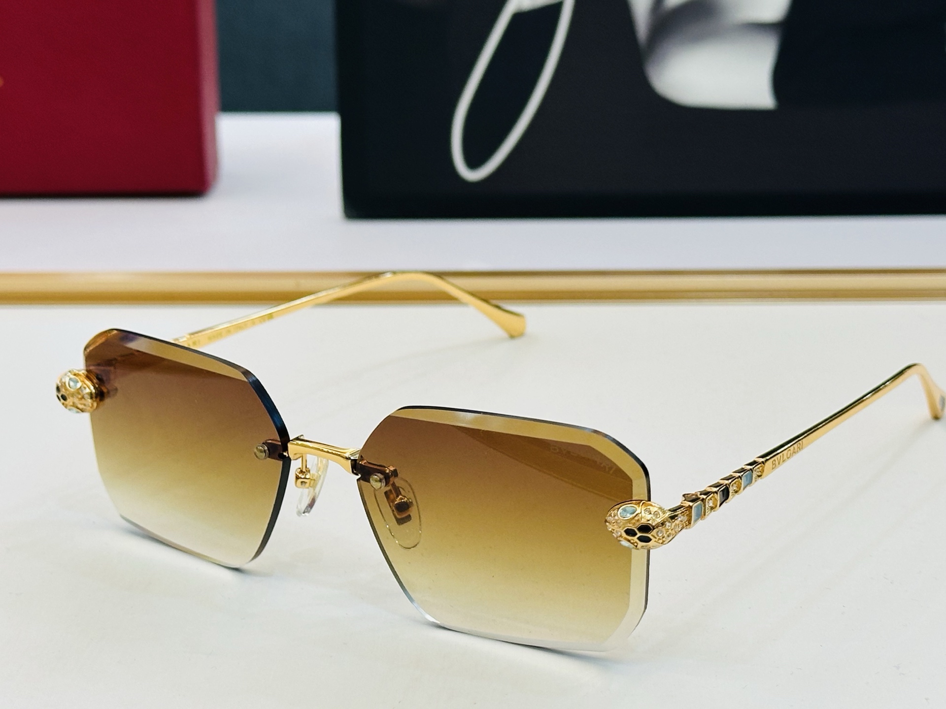 🆕 原版Cartie* 卡家 太阳镜 CT41601U Size：57口17-145电镀工艺精湛大牌品 