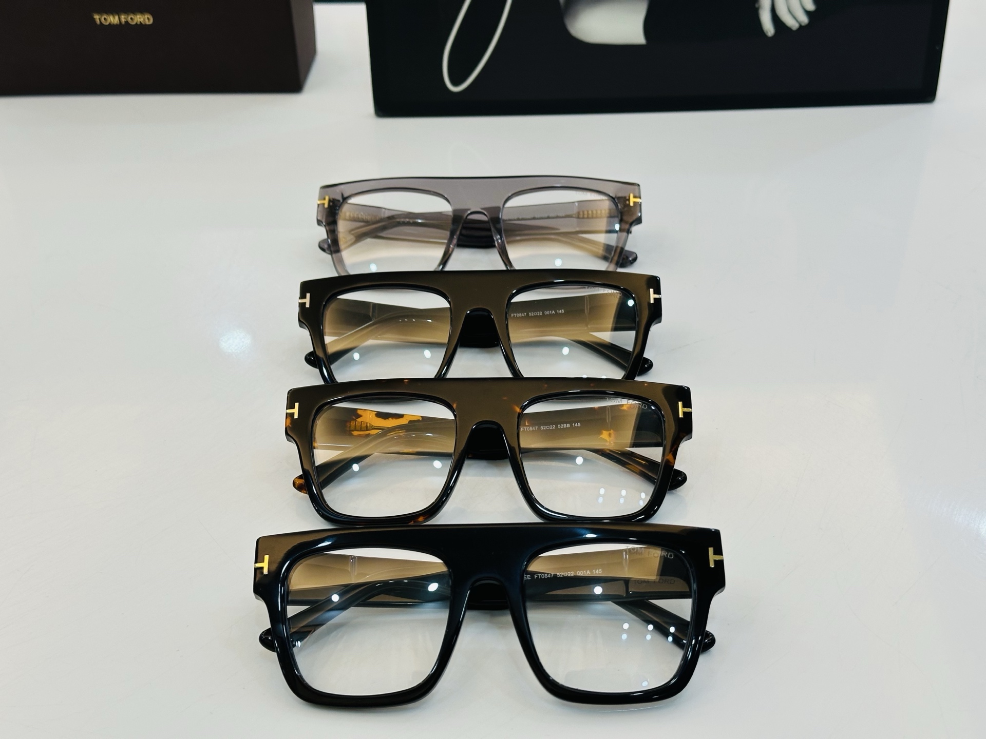 🎉TOM FOR*🎉汤姆家 Model: FT0947 Size：52口22-145 时尚框 板材太阳镜