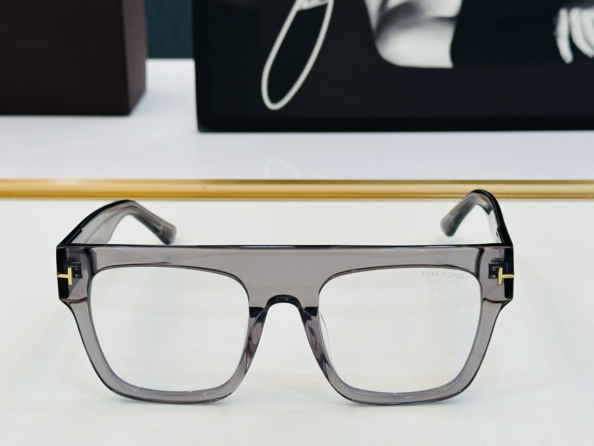 🎉TOM FOR*🎉汤姆家 Model: FT0947 Size：52口22-145 时尚框 板材太阳镜