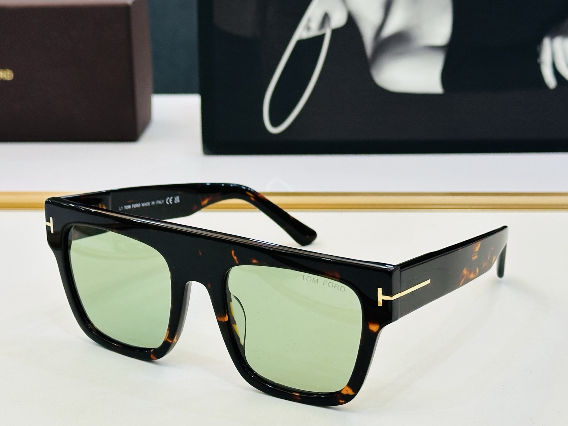 🎉TOM FOR*🎉汤姆家 Model: FT0947 Size：52口22-145 时尚框 板材太阳镜