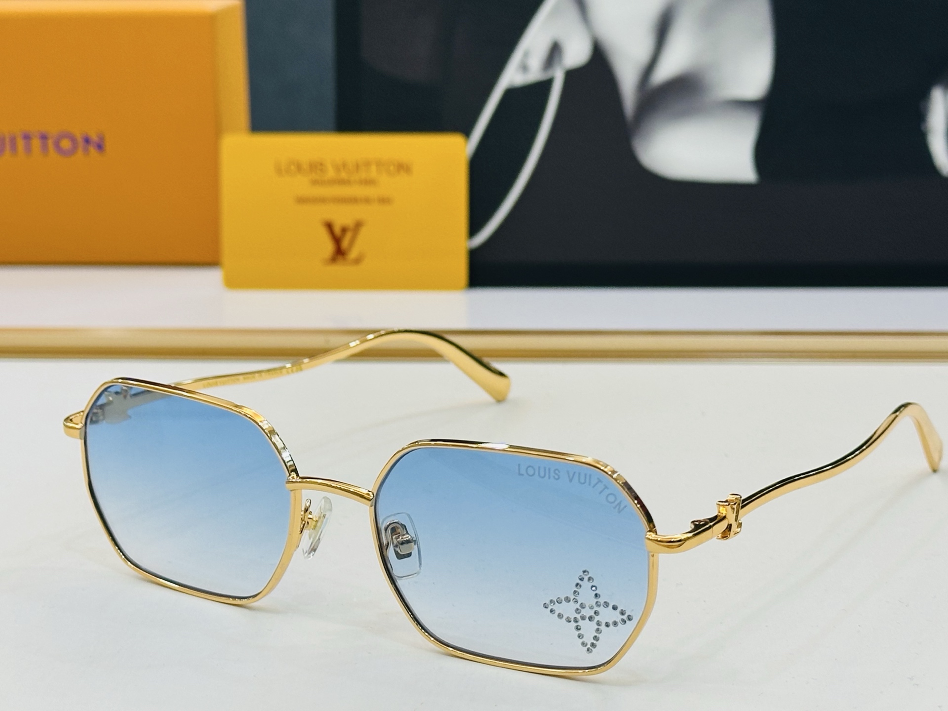 路易家 🎩Z1667LU Size：55口19-145 充满活力的 展现独特个性🌟展现大气的你 K高品质