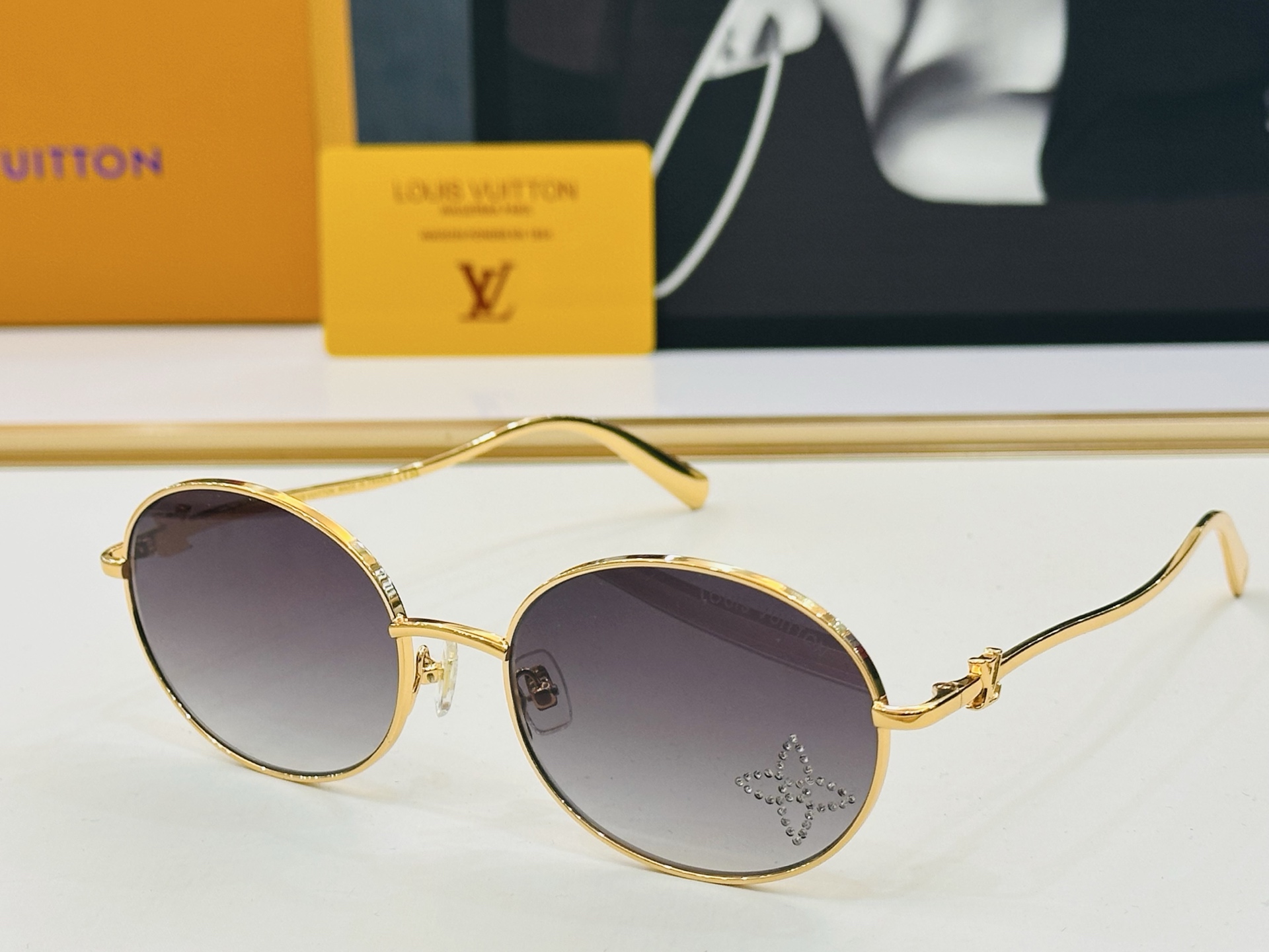 路易家 🎩Z1666LU Size：55口19-145 充满活力的 展现独特个性🌟展现大气的你 K高品质