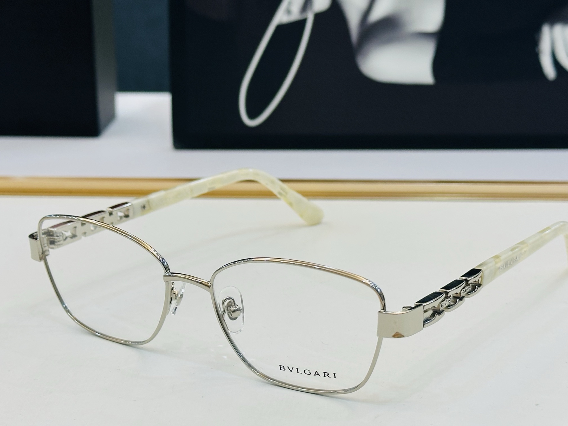 🆕款 官网同售 宝格家 BV50054 👍 Size ：54口16-145 绝对要买😎品质非常完美 L出