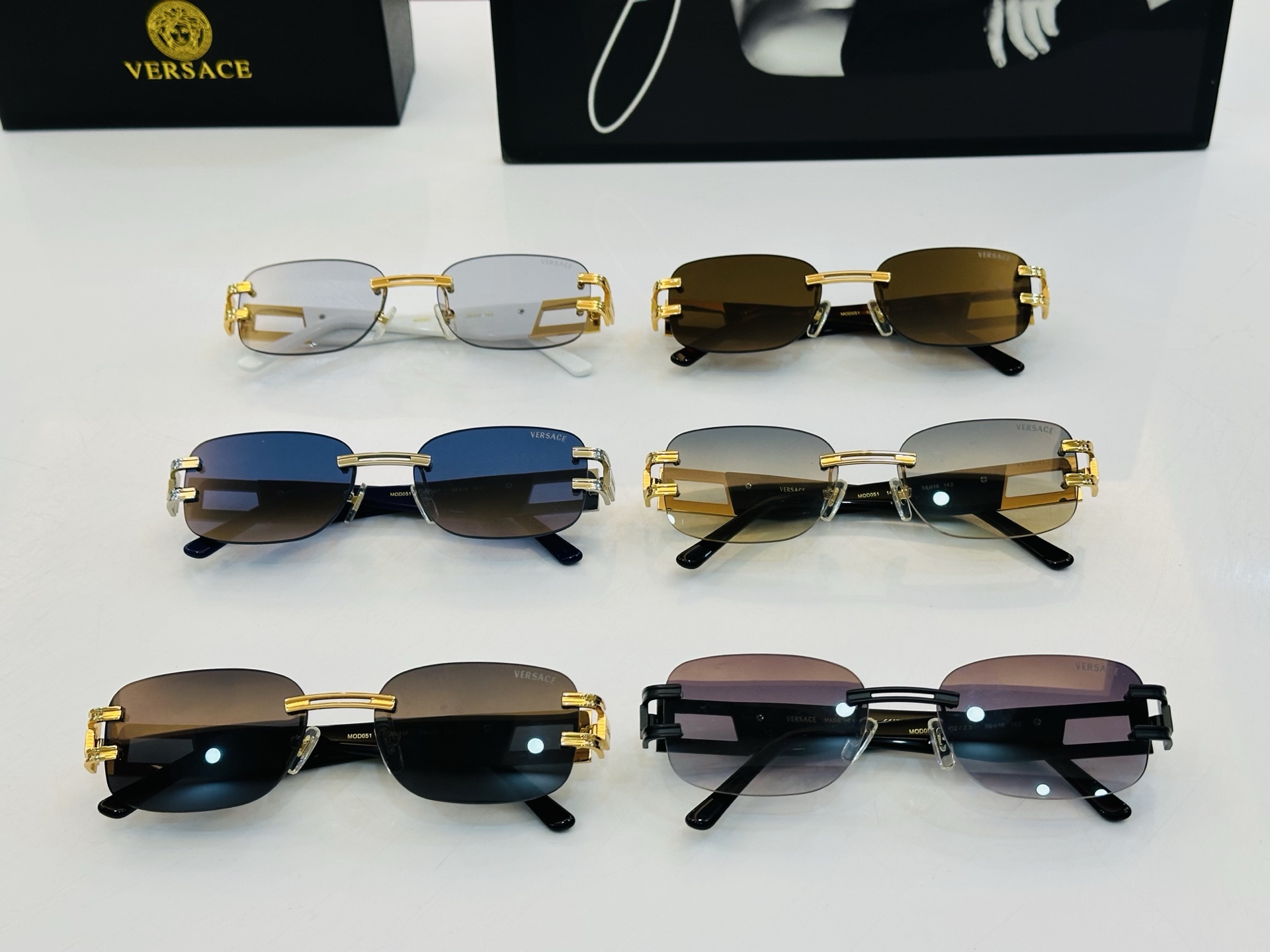 🎉🎉范思家 VERSACE✨✨✨MODEL：MOD051 Size：56口18-142 ✨D有范