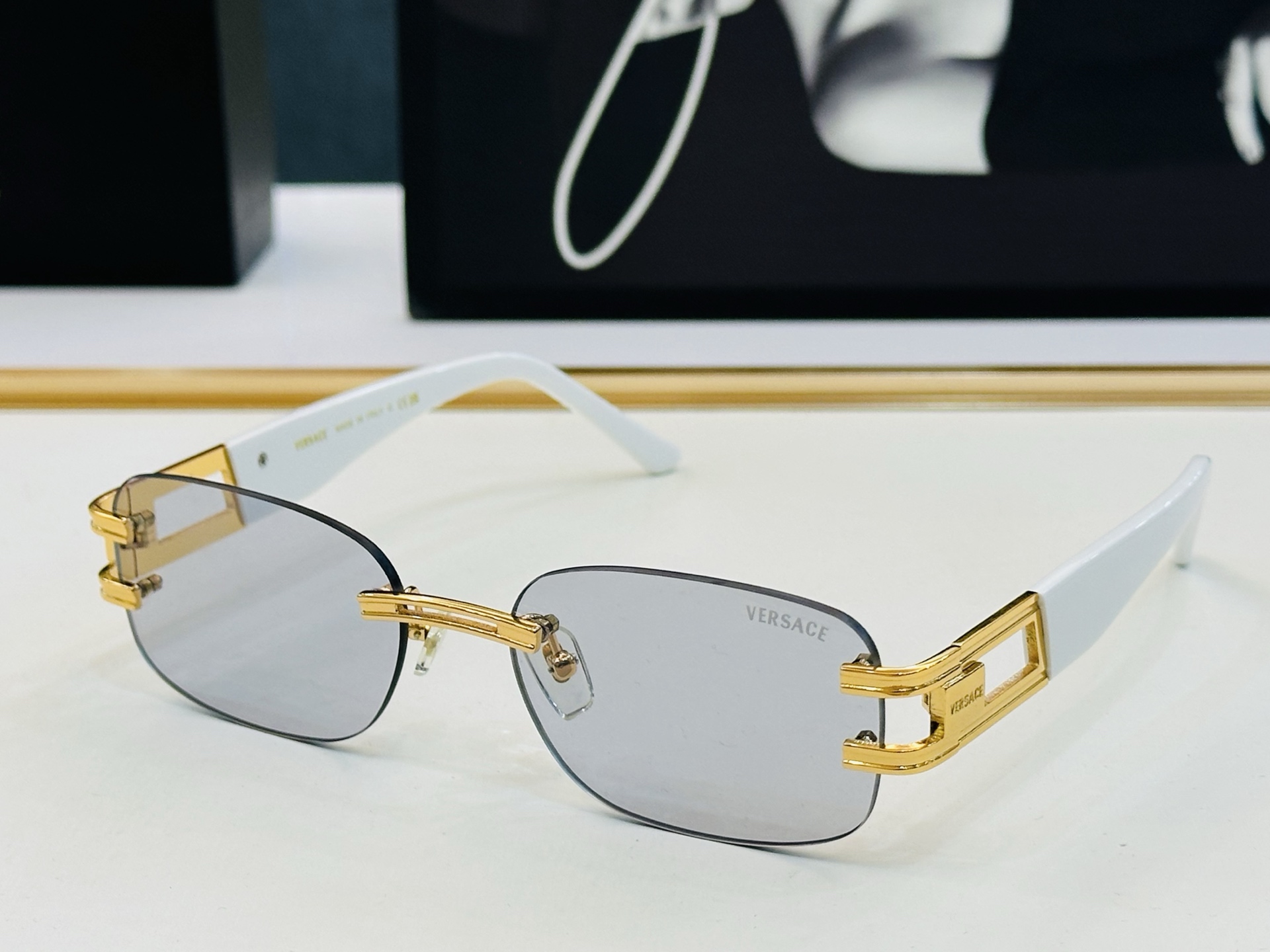 🎉🎉范思家 VERSACE✨✨✨MODEL：MOD051 Size：56口18-142 ✨D有范