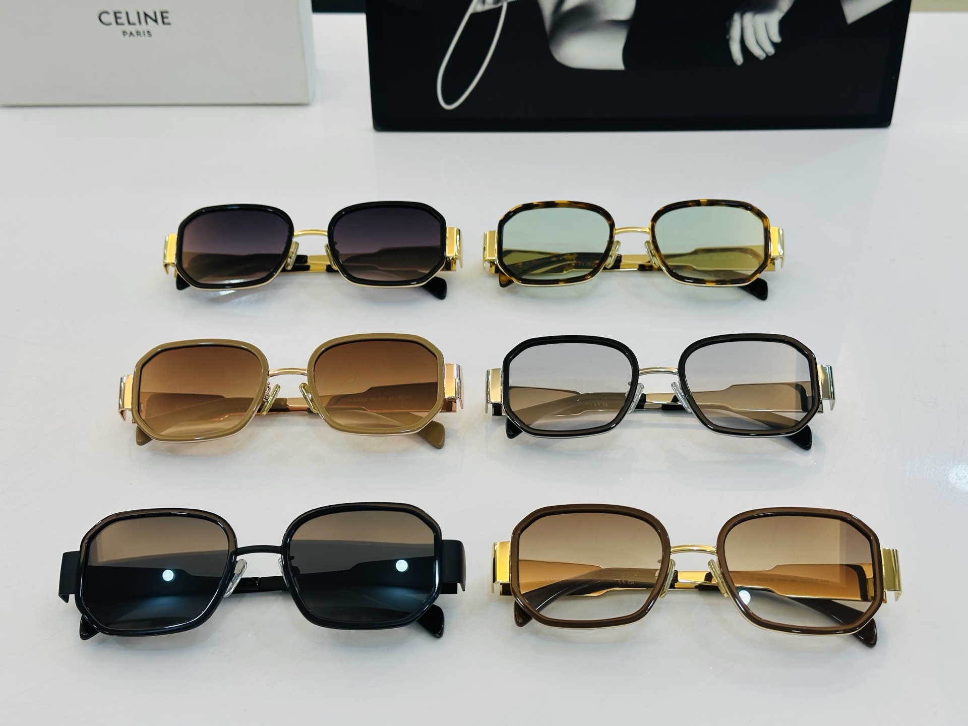 【CELINE】赛琳 CL40332F Size：52口22-145 一直热销的款式 欧美风 L光泽度好