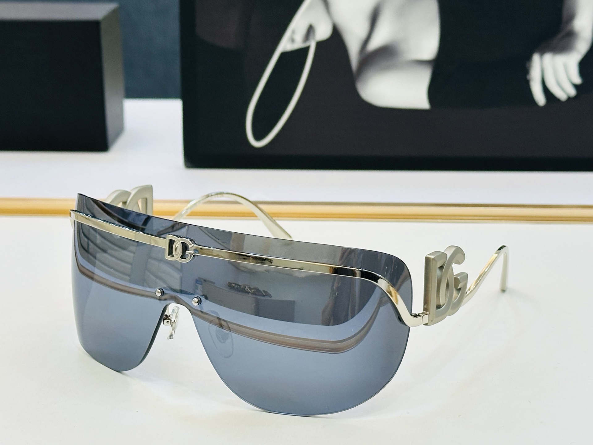 DOLCE&GABBANA* 杜家 DG2320 Size：143口0-120 质量杠杠的 👍喜欢的快下