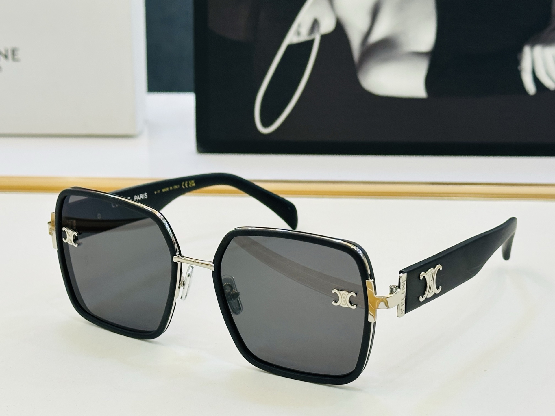 【CELINE】赛琳 CL1464LU Size：57口20-145 一直热销的款式，欧美风 光泽度好 