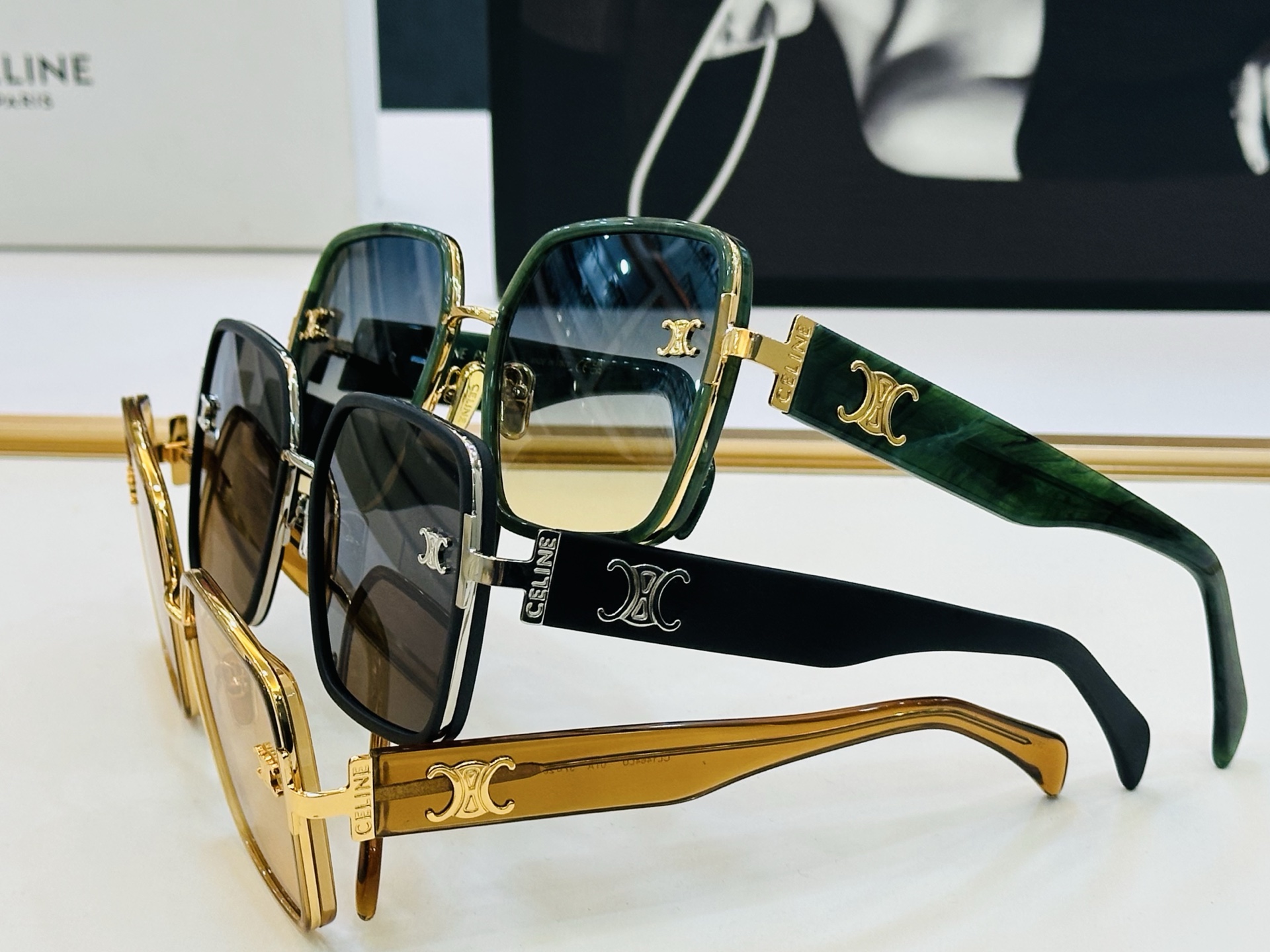 【CELINE】赛琳 CL1464LU Size：57口20-145 一直热销的款式，欧美风 光泽度好 