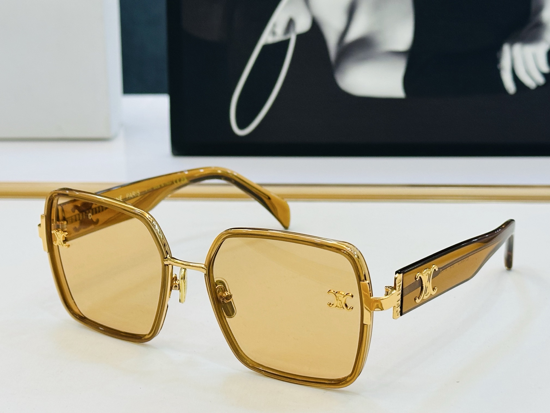 【CELINE】赛琳 CL1464LU Size：57口20-145 一直热销的款式，欧美风 光泽度好 