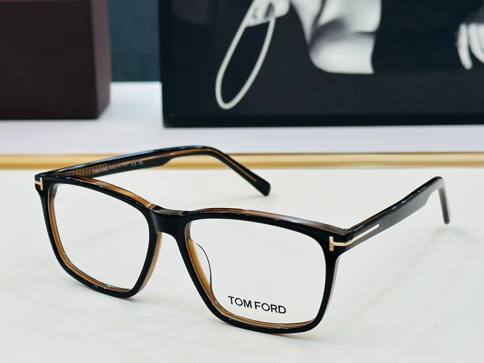 🔺TOM FOR*🔻 汤姆家 官网新款 FT5959 Size：56口16-145 经典时尚 🔝🔝Z采用