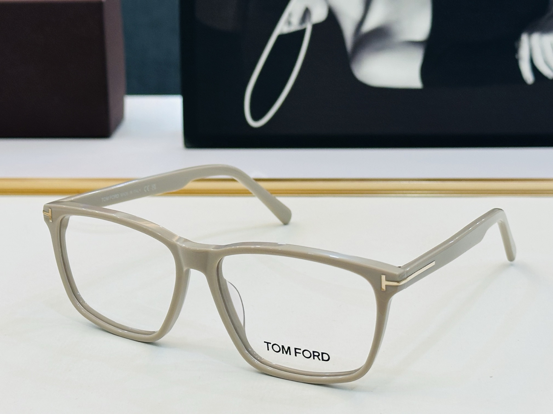 🔺TOM FOR*🔻 汤姆家 官网新款 FT5959 Size：56口16-145 经典时尚 🔝🔝Z采用