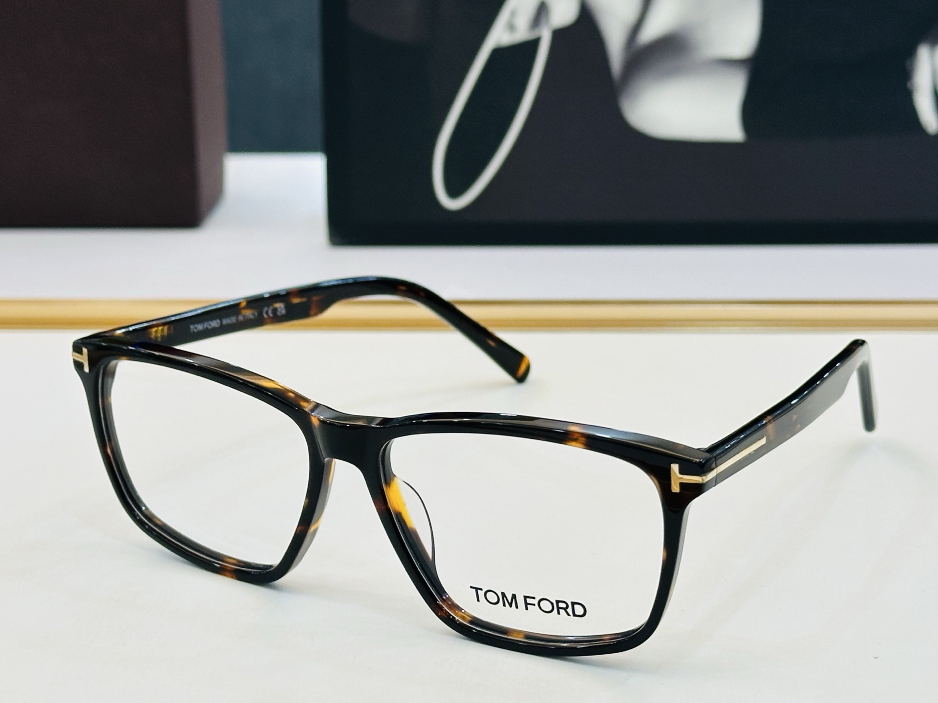 🔺TOM FOR*🔻 汤姆家 官网新款 FT5959 Size：56口16-145 经典时尚 🔝🔝Z采用