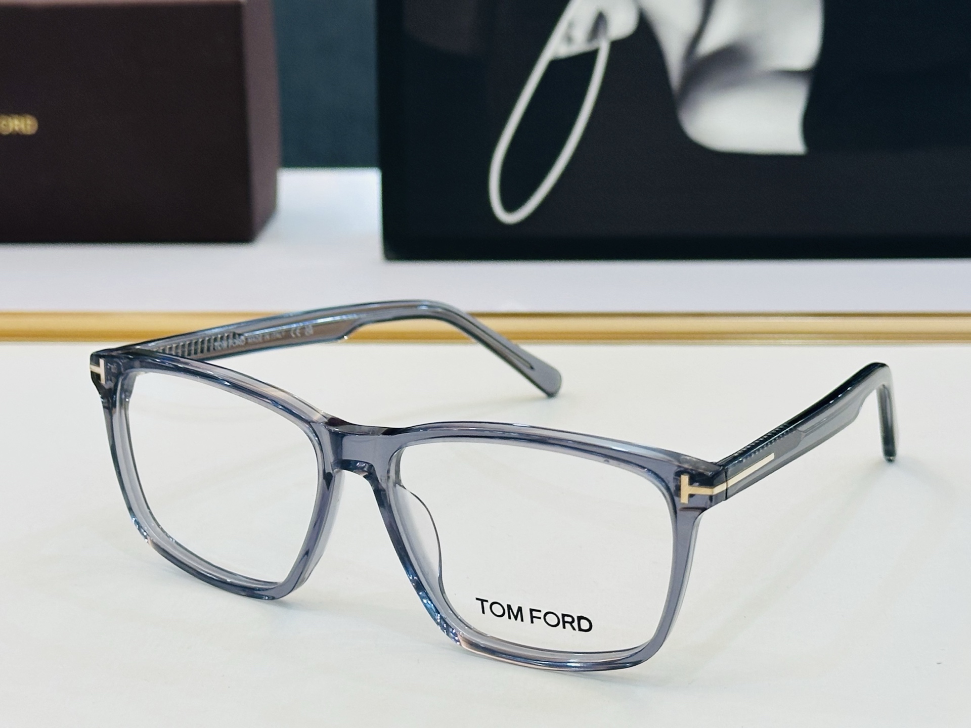 🔺TOM FOR*🔻 汤姆家 官网新款 FT5959 Size：56口16-145 经典时尚 🔝🔝Z采用