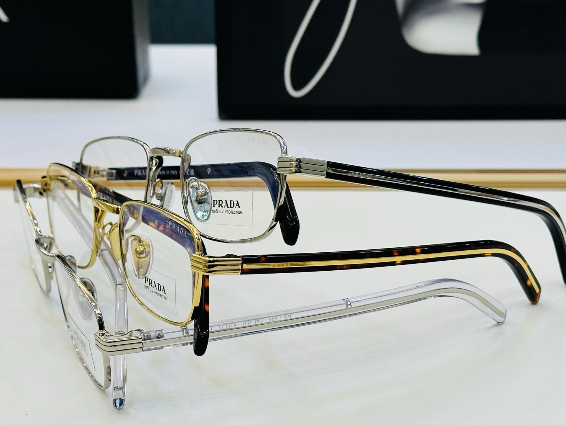🔺PRAD*🔻普家 PR C54V Size：52口22-145 眼镜系列堪称精湛制作 彰显独特个 一最