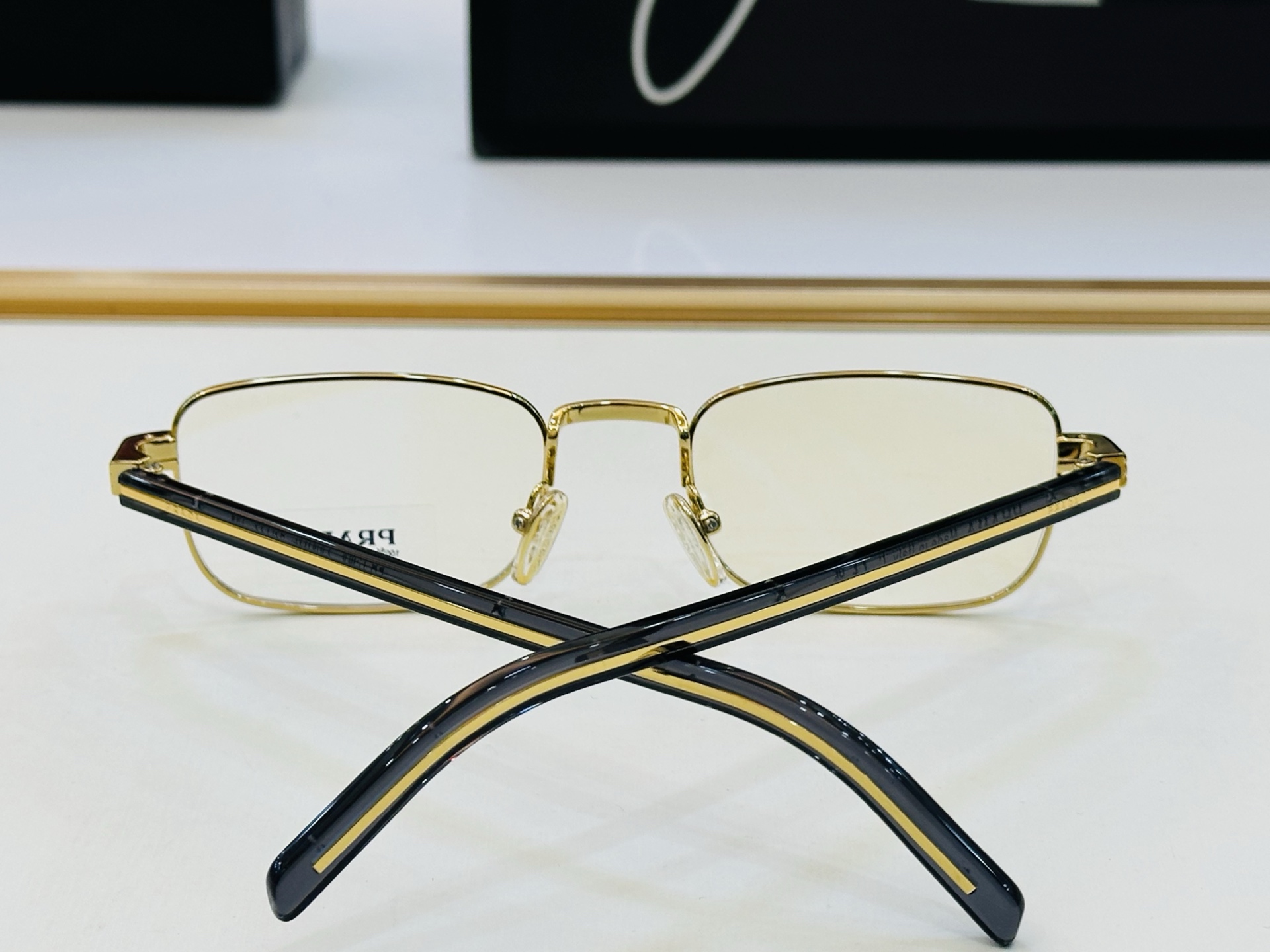 🔺PRAD*🔻普家 PR C54V Size：52口22-145 眼镜系列堪称精湛制作 彰显独特个 一最