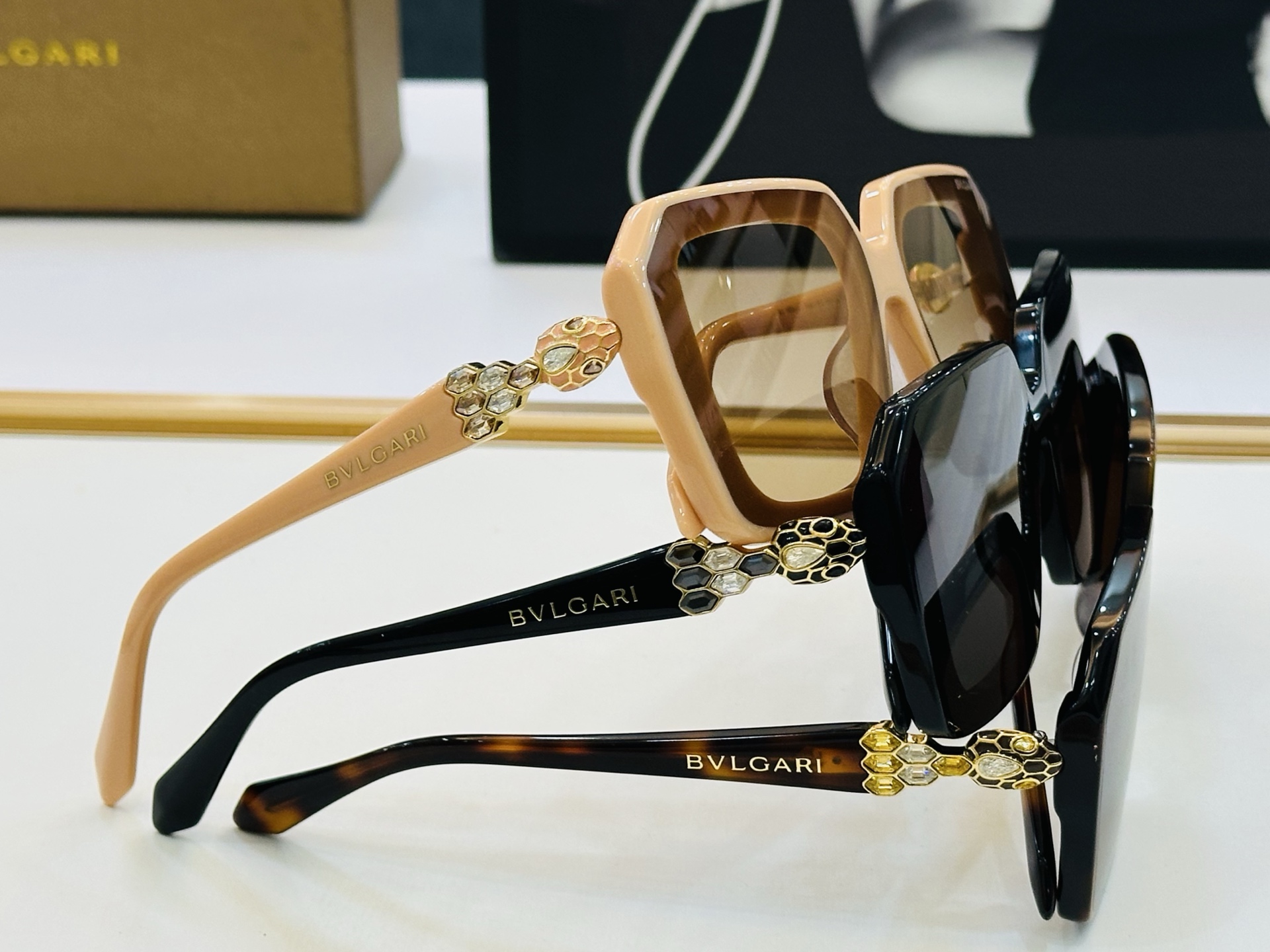 🆕款 官网同售 宝格家 BV1806LU 👍 Size ：51口20-145 绝对要买😎品质非常完美 b