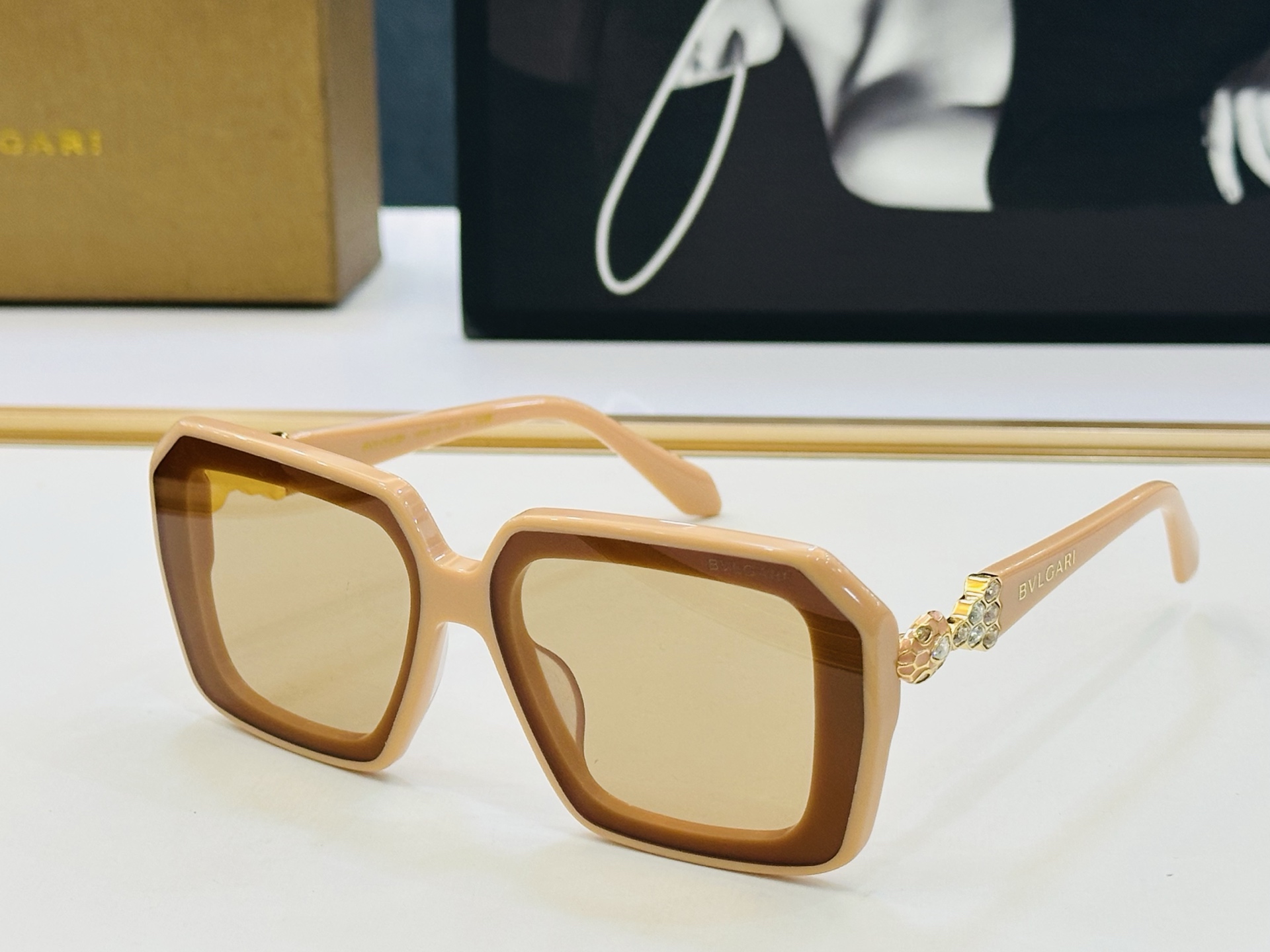 🆕款 官网同售 宝格家 BV1806LU 👍 Size ：51口20-145 绝对要买😎品质非常完美 b