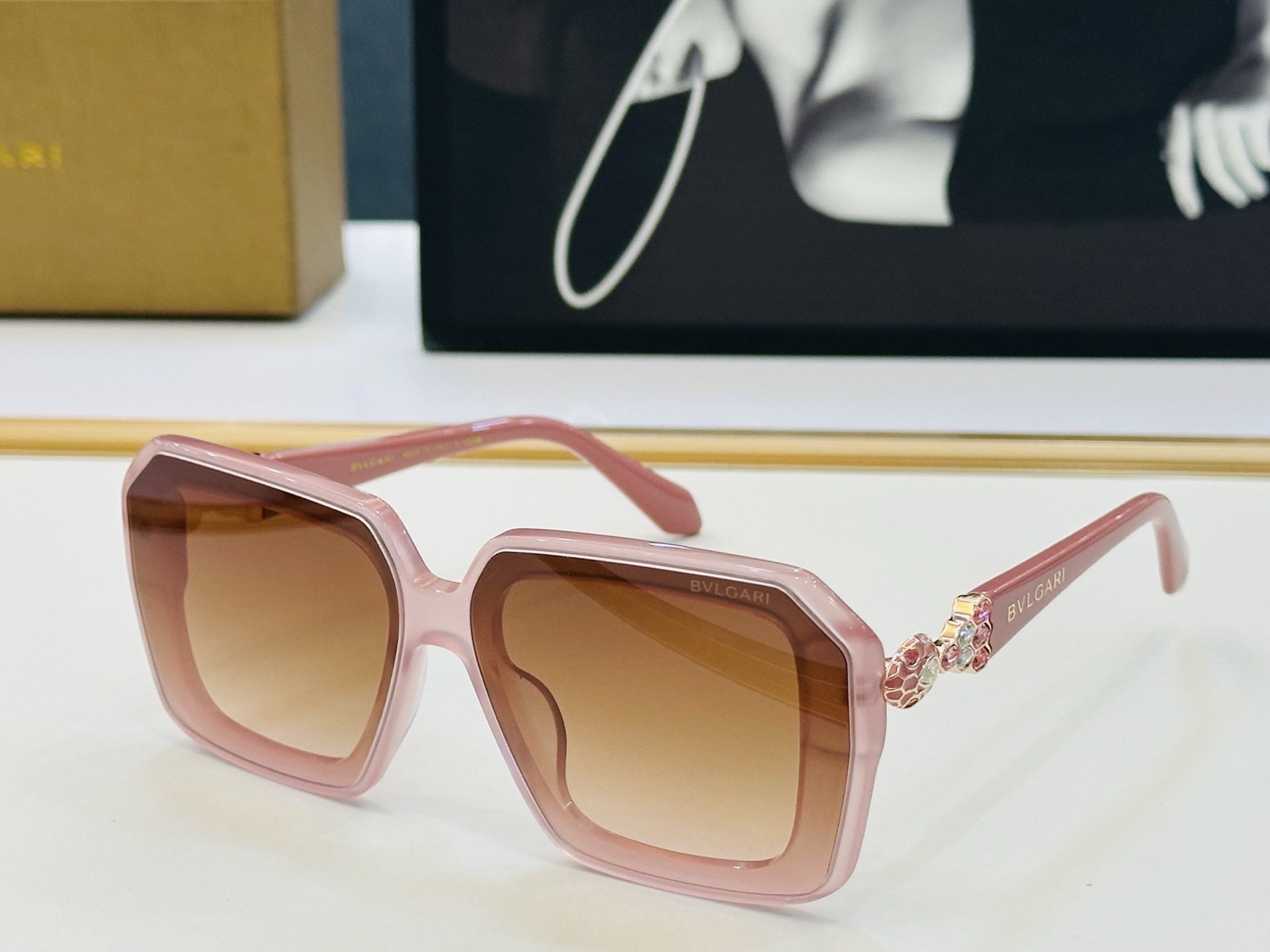 🆕款 官网同售 宝格家 BV1806LU 👍 Size ：51口20-145 绝对要买😎品质非常完美 b