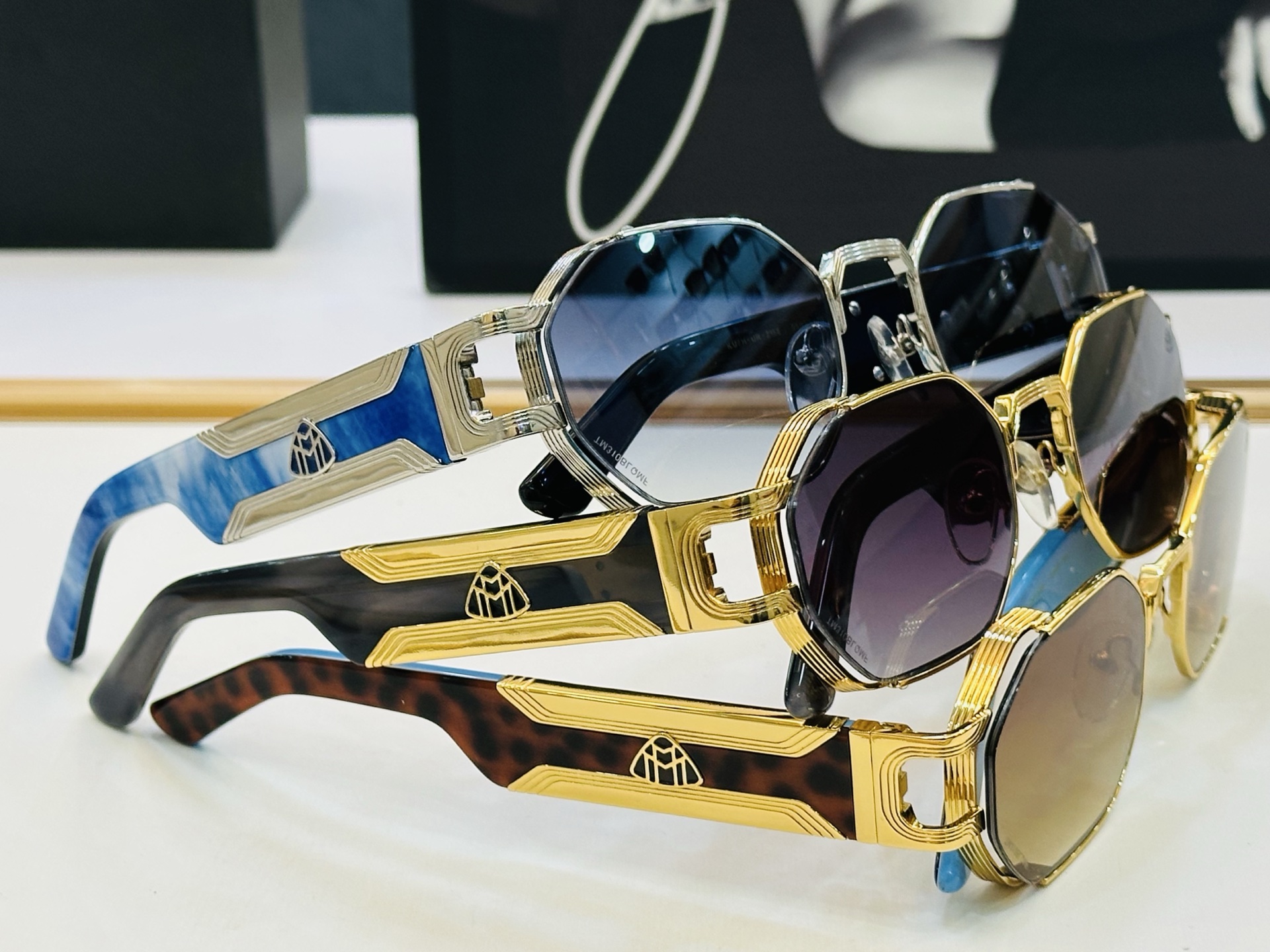 高品质 迈巴赫 🎉🎉做工精美💕💕MAYBAC*H Z158 Size：55口22-143 质感十足 b👍