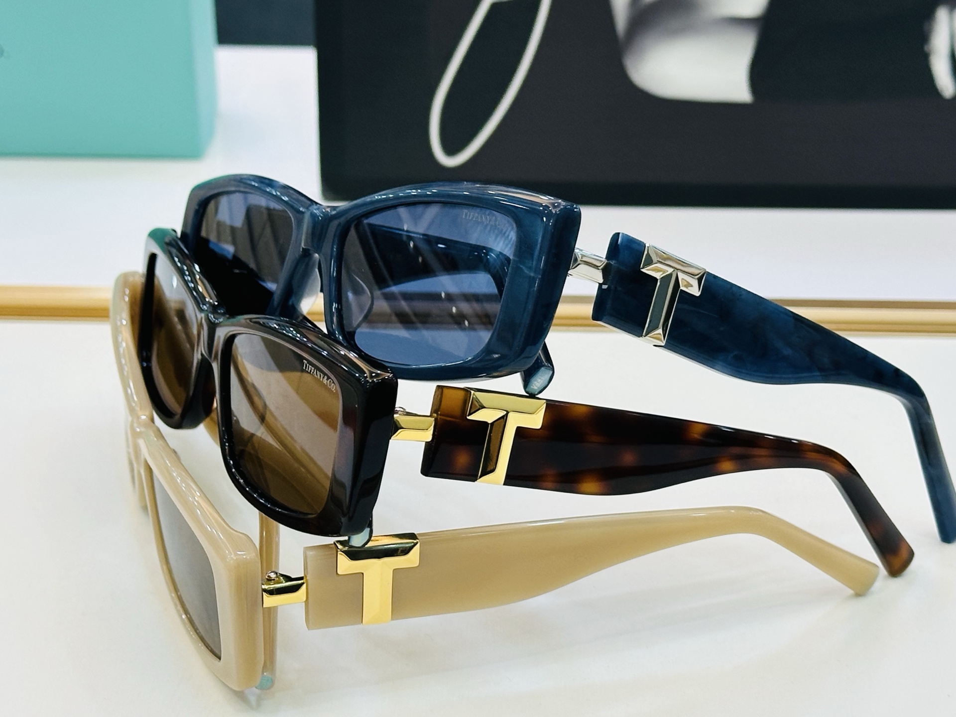 蒂芙家 Tiffany & CO. TF4240 Size：57口18-143 时尚太阳镜架 👍b多色可