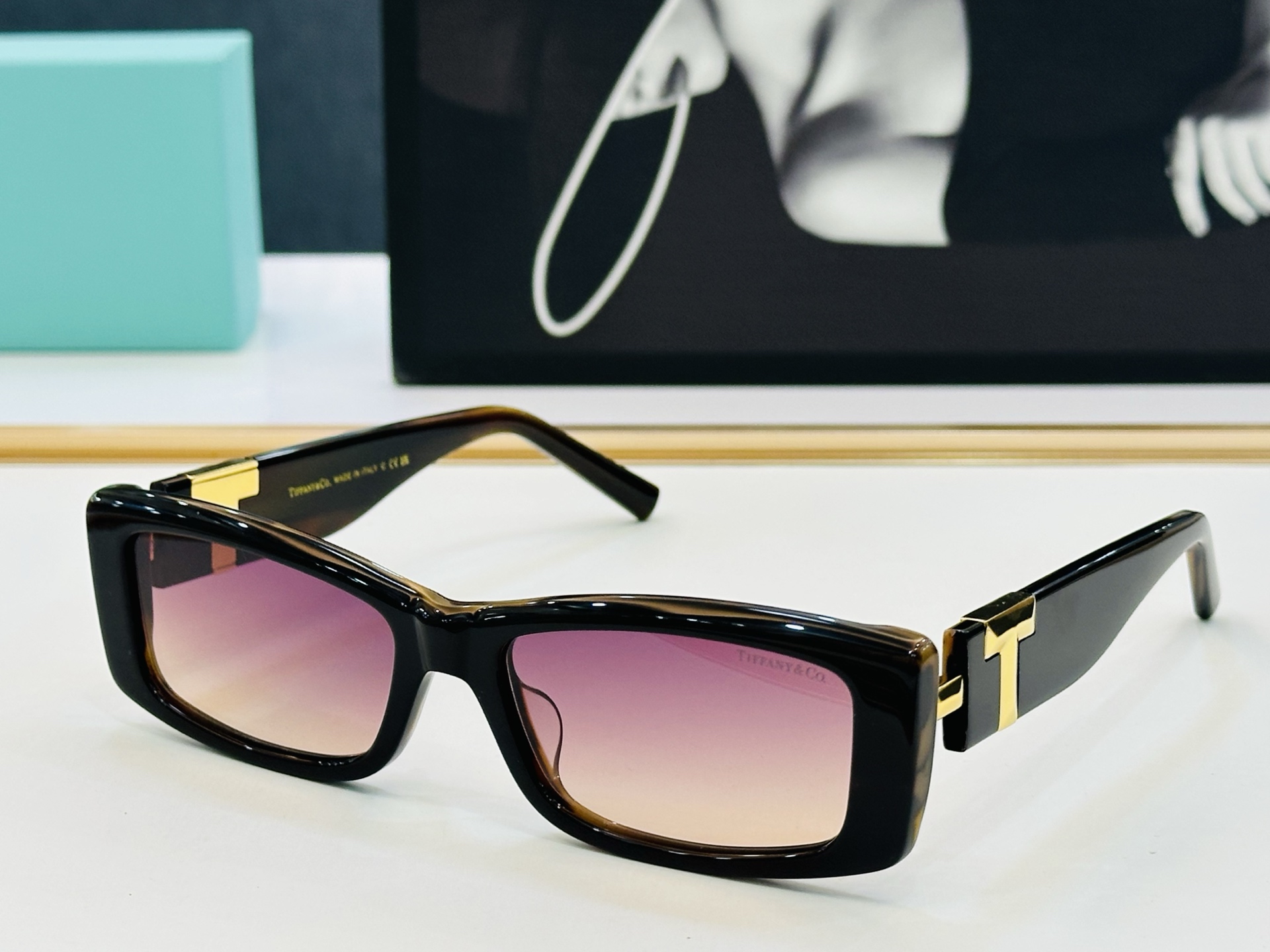 蒂芙家 Tiffany & CO. TF4240 Size：57口18-143 时尚太阳镜架 👍b多色可