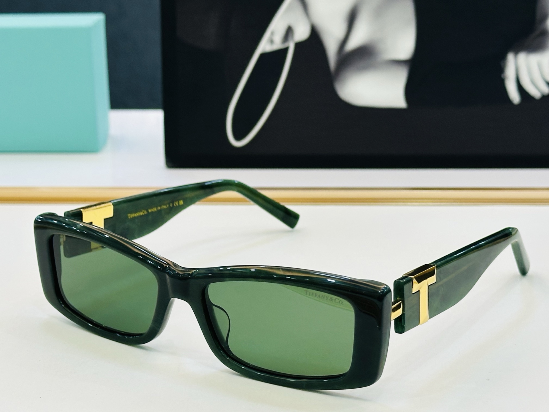 蒂芙家 Tiffany & CO. TF4240 Size：57口18-143 时尚太阳镜架 👍b多色可