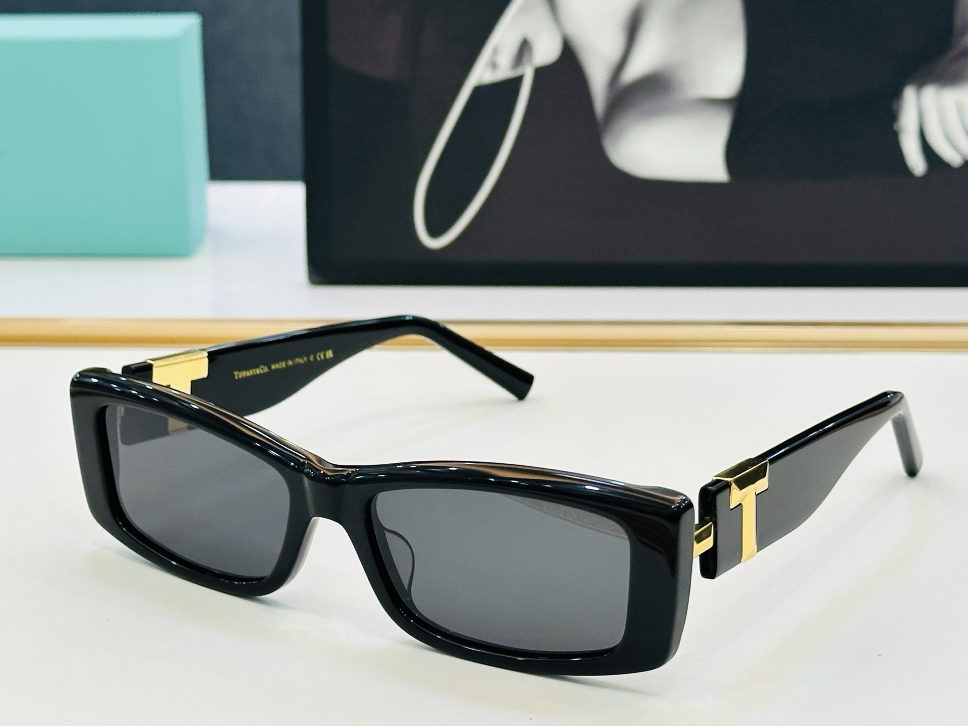 蒂芙家 Tiffany & CO. TF4240 Size：57口18-143 时尚太阳镜架 👍b多色可