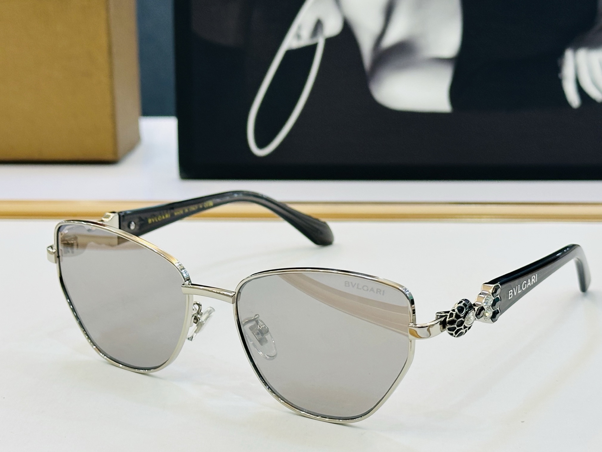 🆕款 官网同售 宝格家 BV1809LU 👍 Size ：56口17-145 绝对要买😎品质非常完美 b