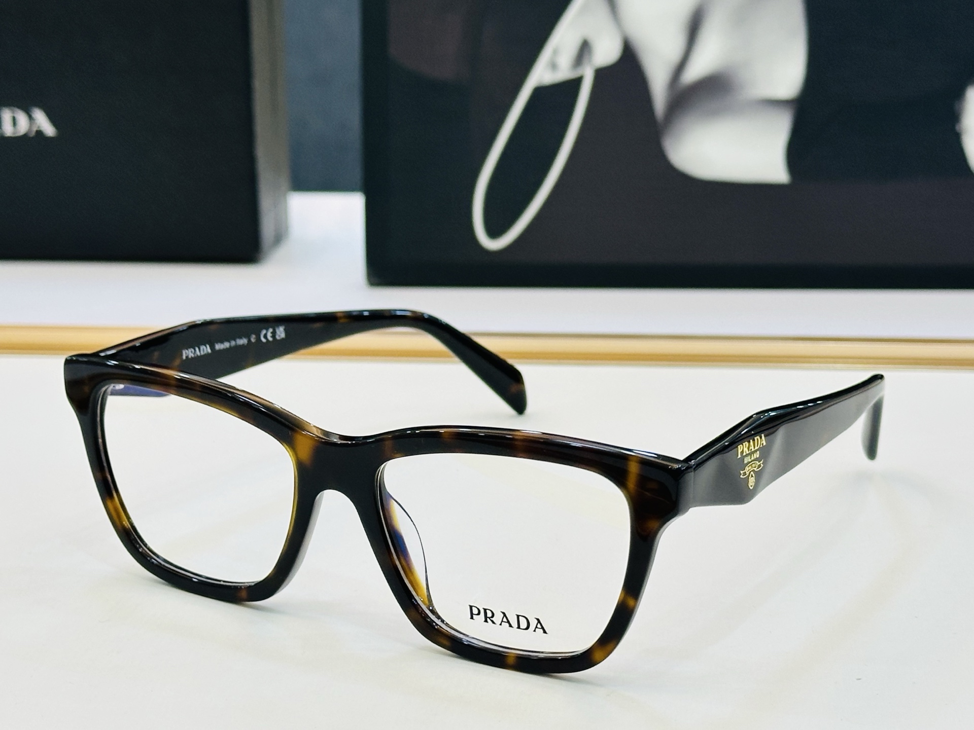 🔺PRAD*🔻普家 PR C10V Size：54口17-145 眼镜系列堪称精湛制作 彰显独特个 C最