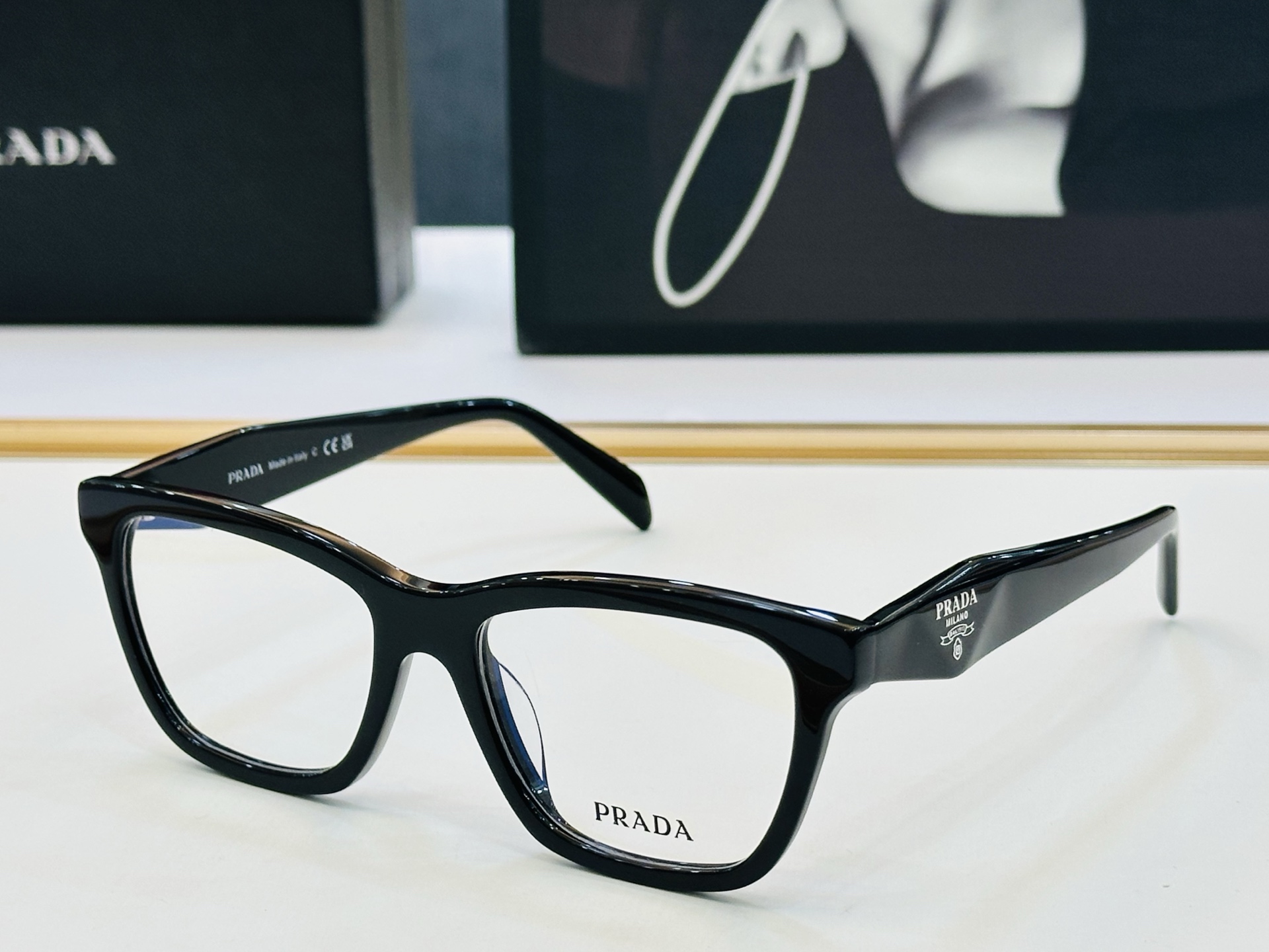 🔺PRAD*🔻普家 PR C10V Size：54口17-145 眼镜系列堪称精湛制作 彰显独特个 C最