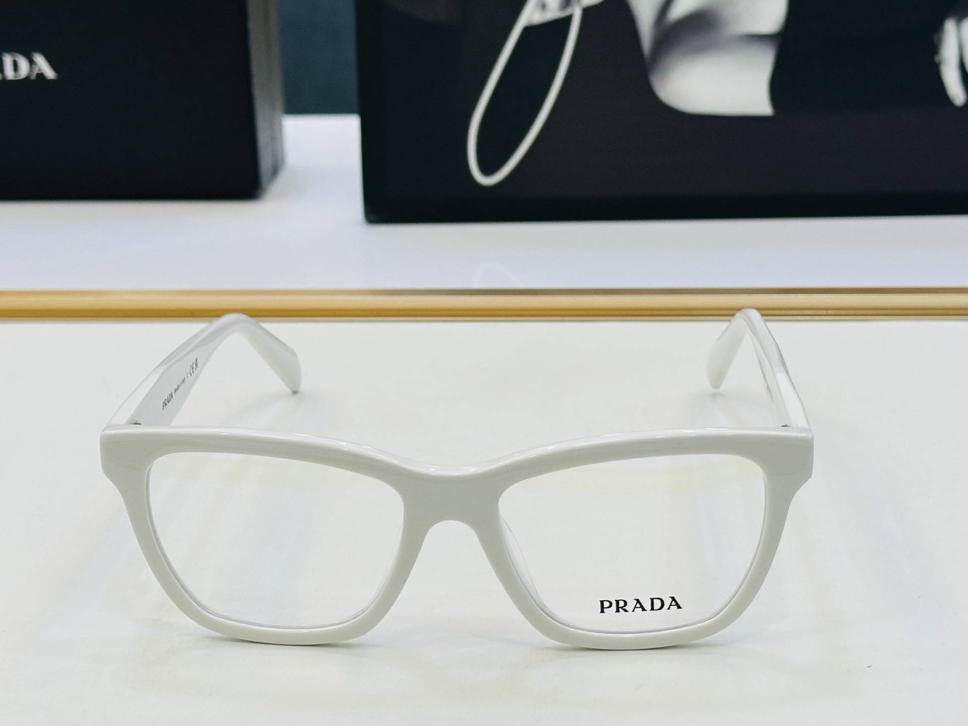 🔺PRAD*🔻普家 PR C10V Size：54口17-145 眼镜系列堪称精湛制作 彰显独特个 C最