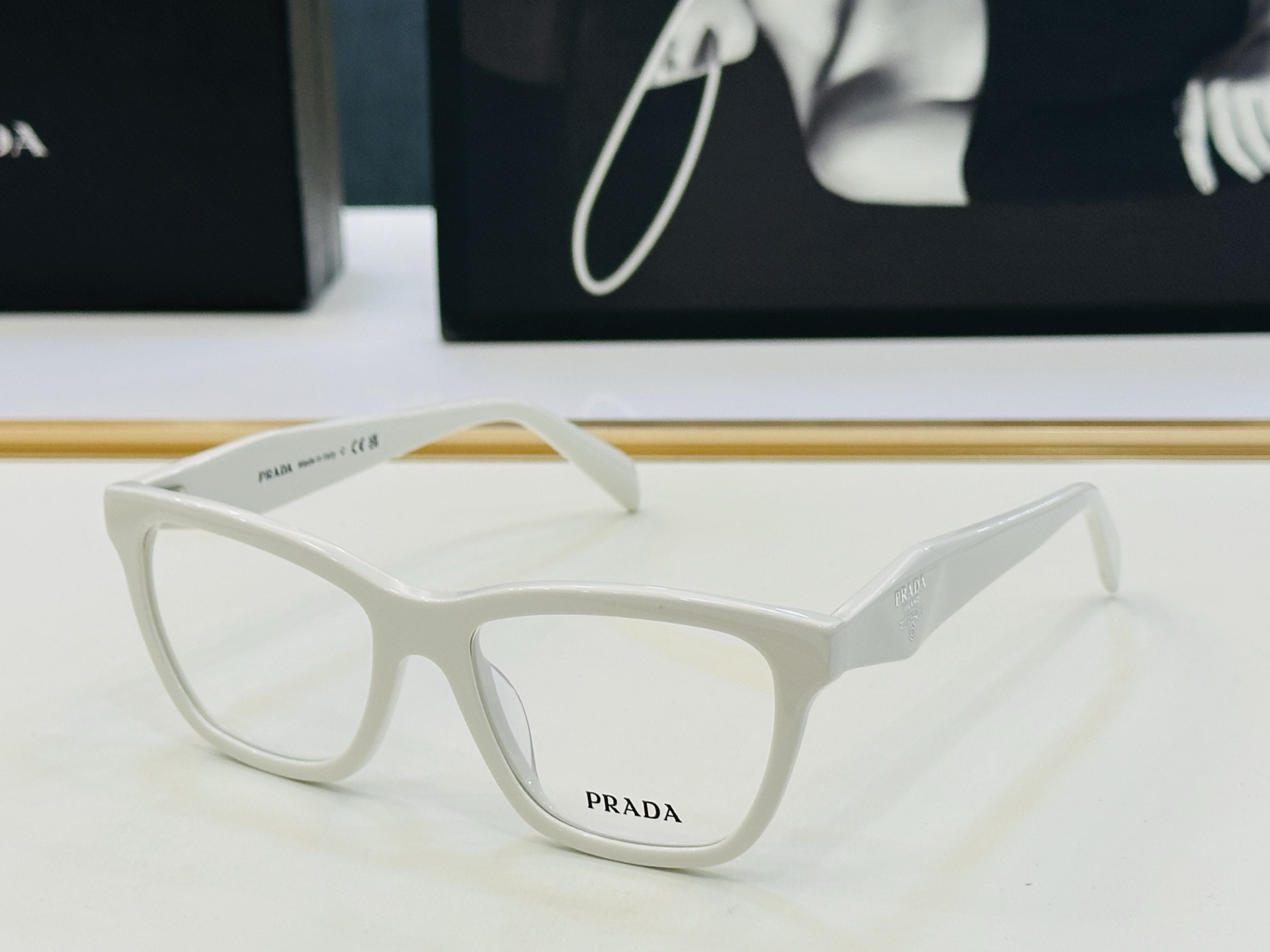 🔺PRAD*🔻普家 PR C10V Size：54口17-145 眼镜系列堪称精湛制作 彰显独特个 C最