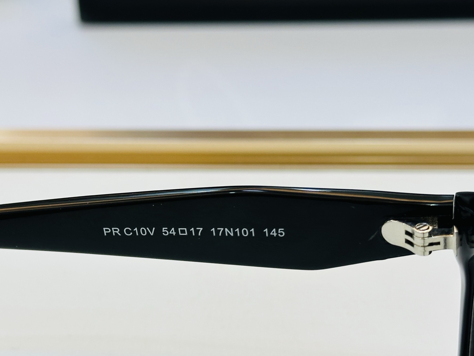 🔺PRAD*🔻普家 PR C10V Size：54口17-145 眼镜系列堪称精湛制作 彰显独特个 C最