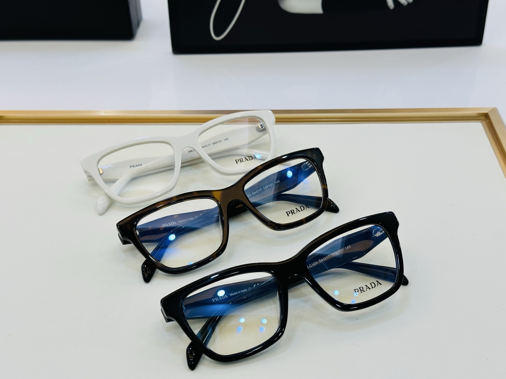 🔺PRAD*🔻普家 PR C10V Size：54口17-145 眼镜系列堪称精湛制作 彰显独特个 C最