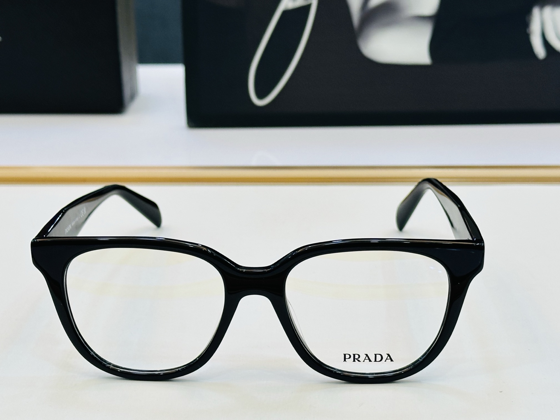 🔺PRAD*🔻普家 PR C11V Size：54口18-145 眼镜系列堪称精湛制作 彰显独特个 C最