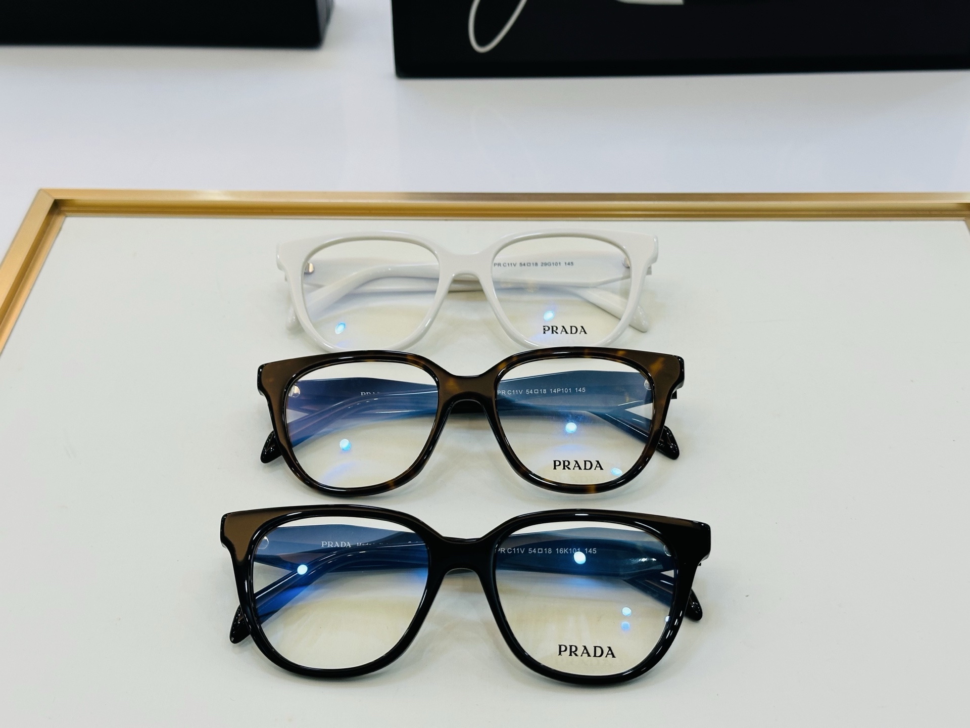 🔺PRAD*🔻普家 PR C11V Size：54口18-145 眼镜系列堪称精湛制作 彰显独特个 C最
