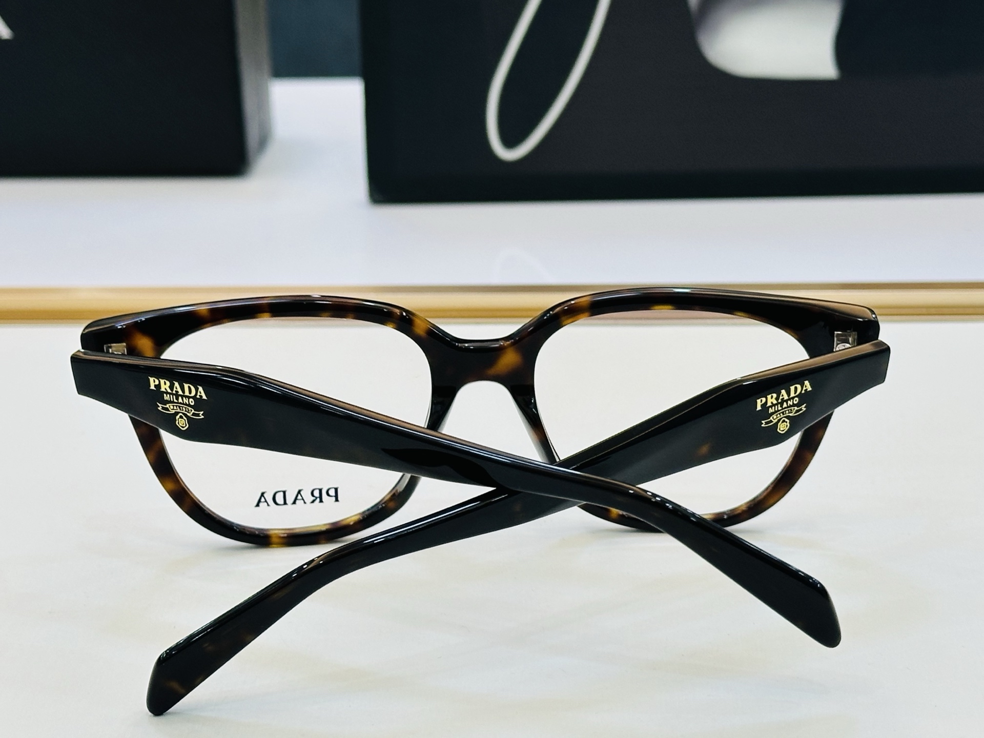 🔺PRAD*🔻普家 PR C11V Size：54口18-145 眼镜系列堪称精湛制作 彰显独特个 C最
