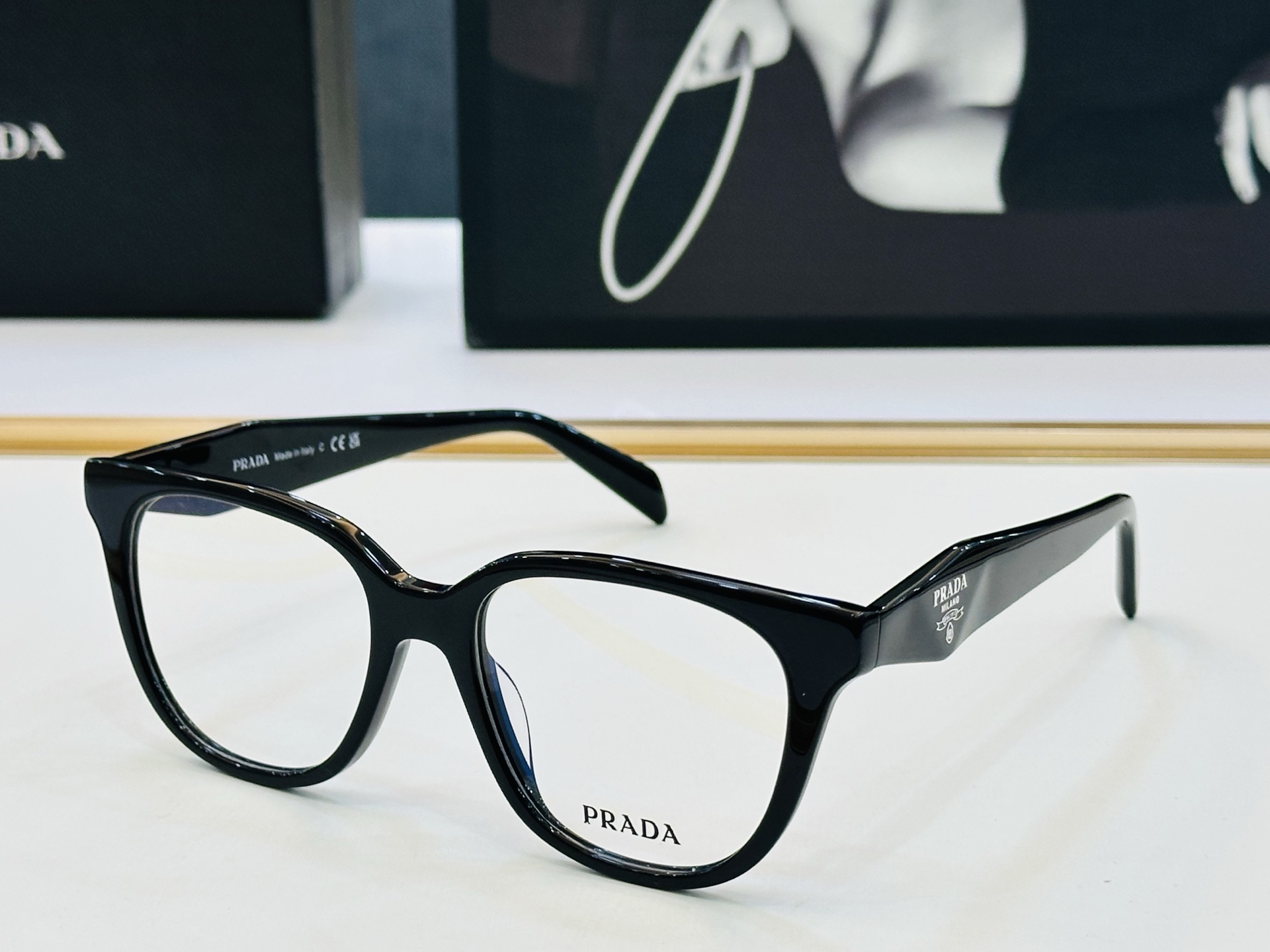 🔺PRAD*🔻普家 PR C11V Size：54口18-145 眼镜系列堪称精湛制作 彰显独特个 C最