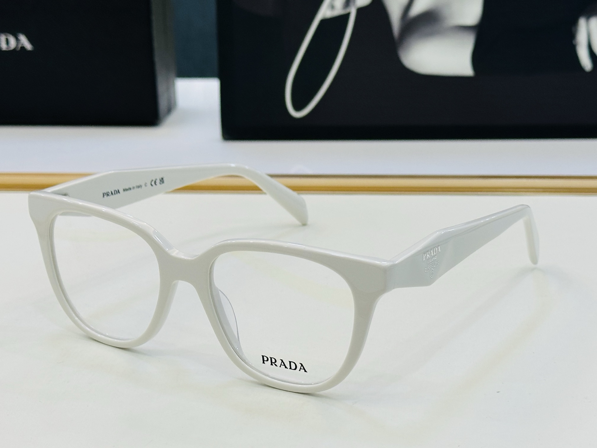 🔺PRAD*🔻普家 PR C11V Size：54口18-145 眼镜系列堪称精湛制作 彰显独特个 C最