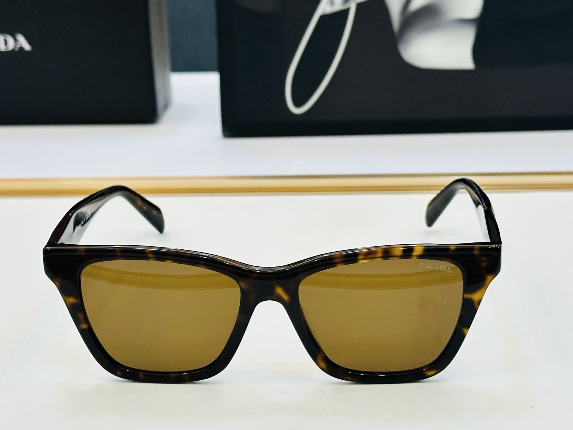 🔺PRAD*🔻普家 PR C07 Size：51口18-145 眼镜系列堪称精湛制作 彰显独特个 C最新