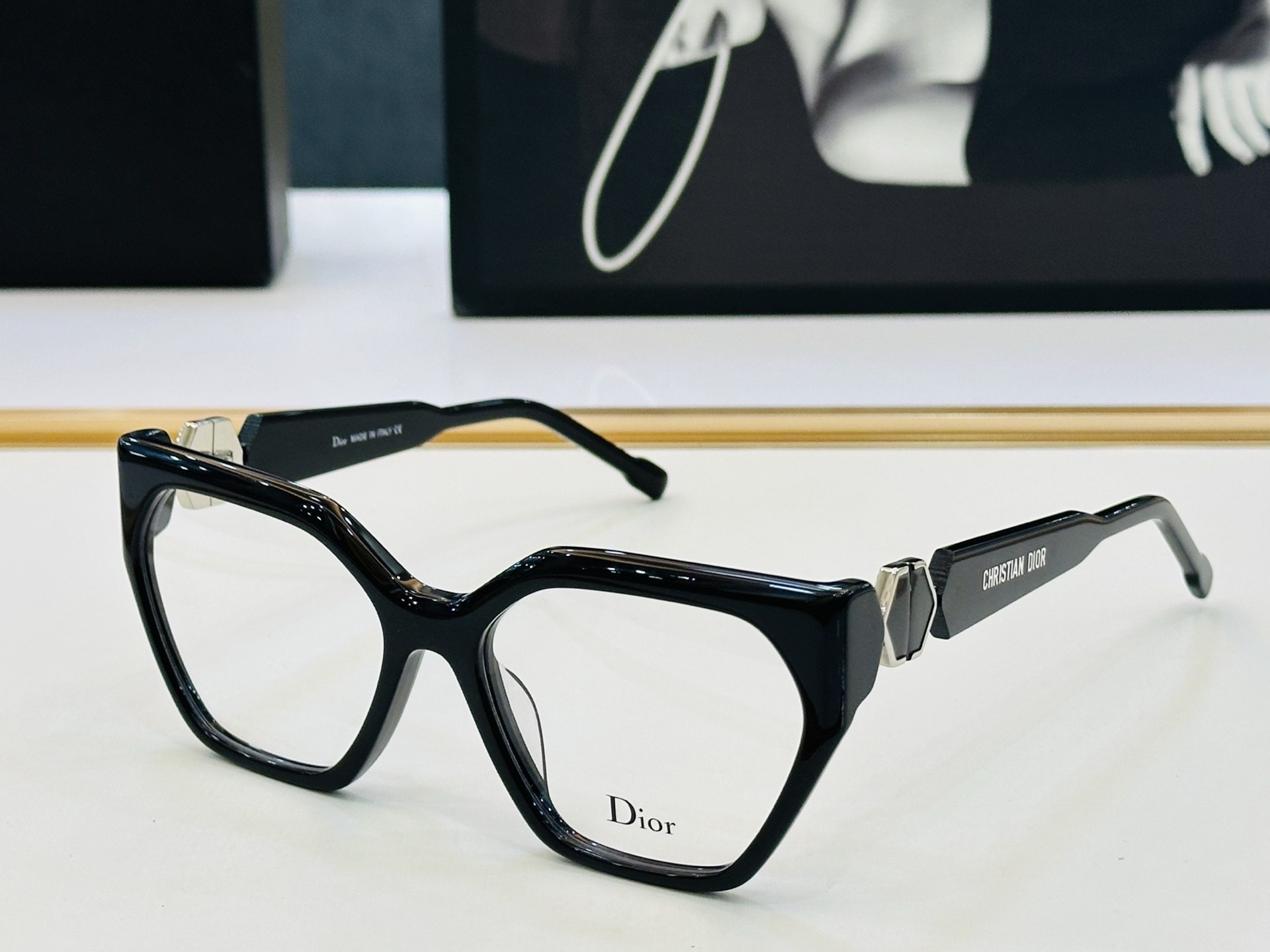 推荐 Dio* 迪家 VPS Size：55口17-140 时尚达人超爱💞 L时尚百搭 配光架