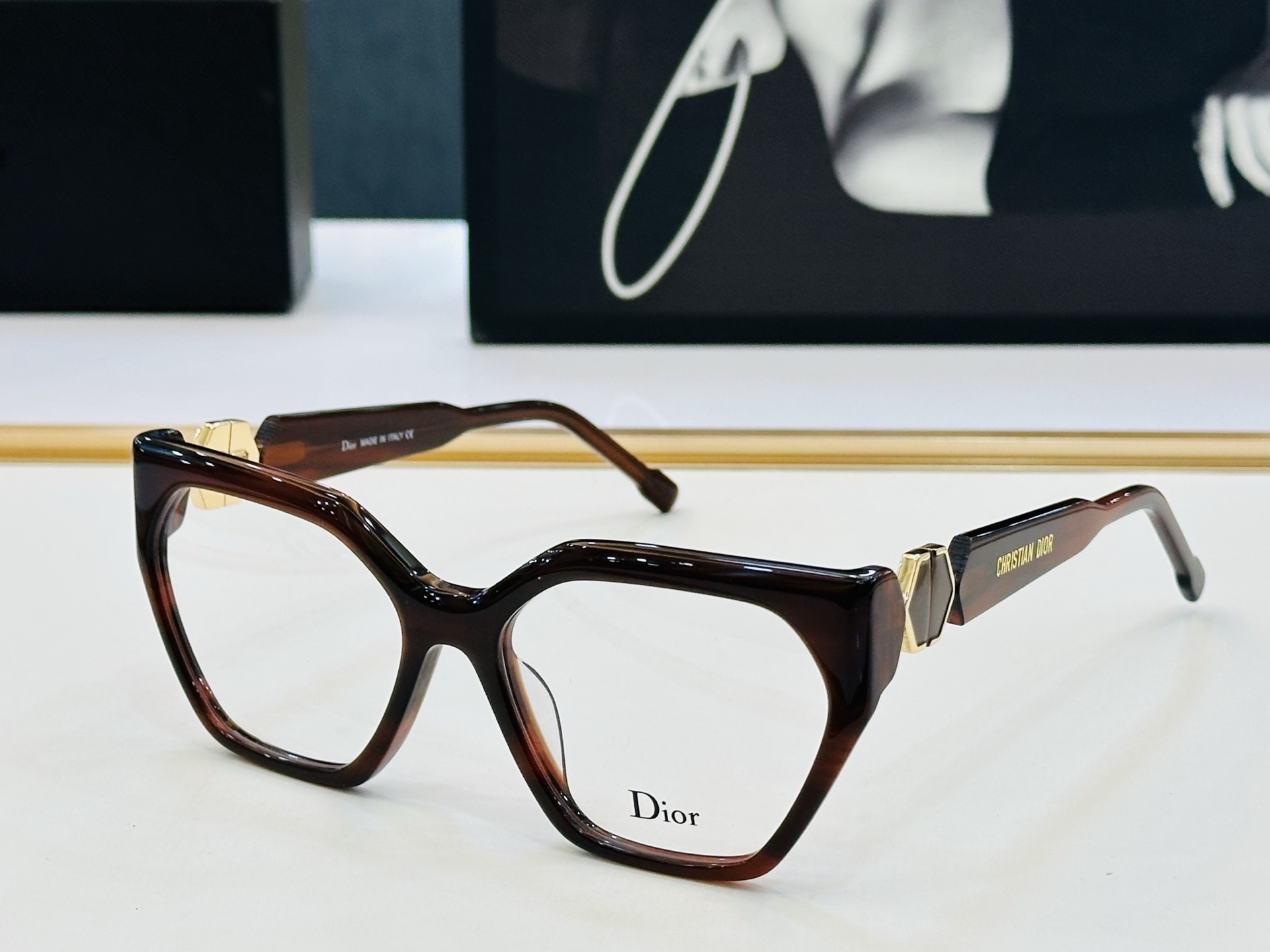 推荐 Dio* 迪家 VPS Size：55口17-140 时尚达人超爱💞 L时尚百搭 配光架