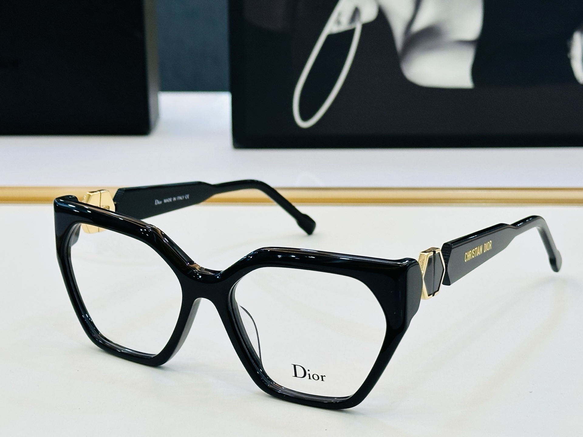 推荐 Dio* 迪家 VPS Size：55口17-140 时尚达人超爱💞 L时尚百搭 配光架