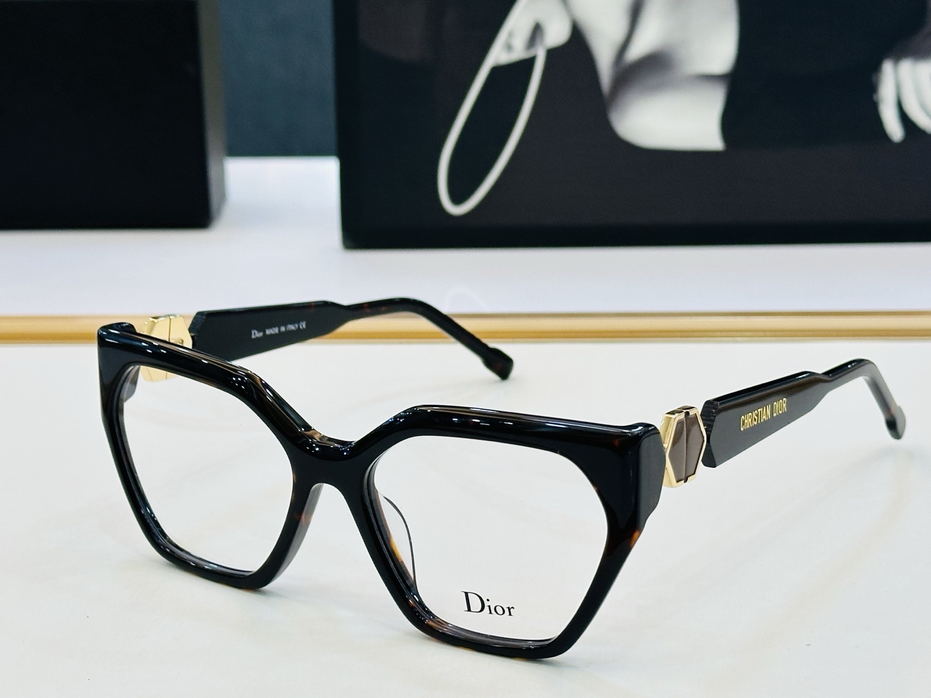 推荐 Dio* 迪家 VPS Size：55口17-140 时尚达人超爱💞 L时尚百搭 配光架